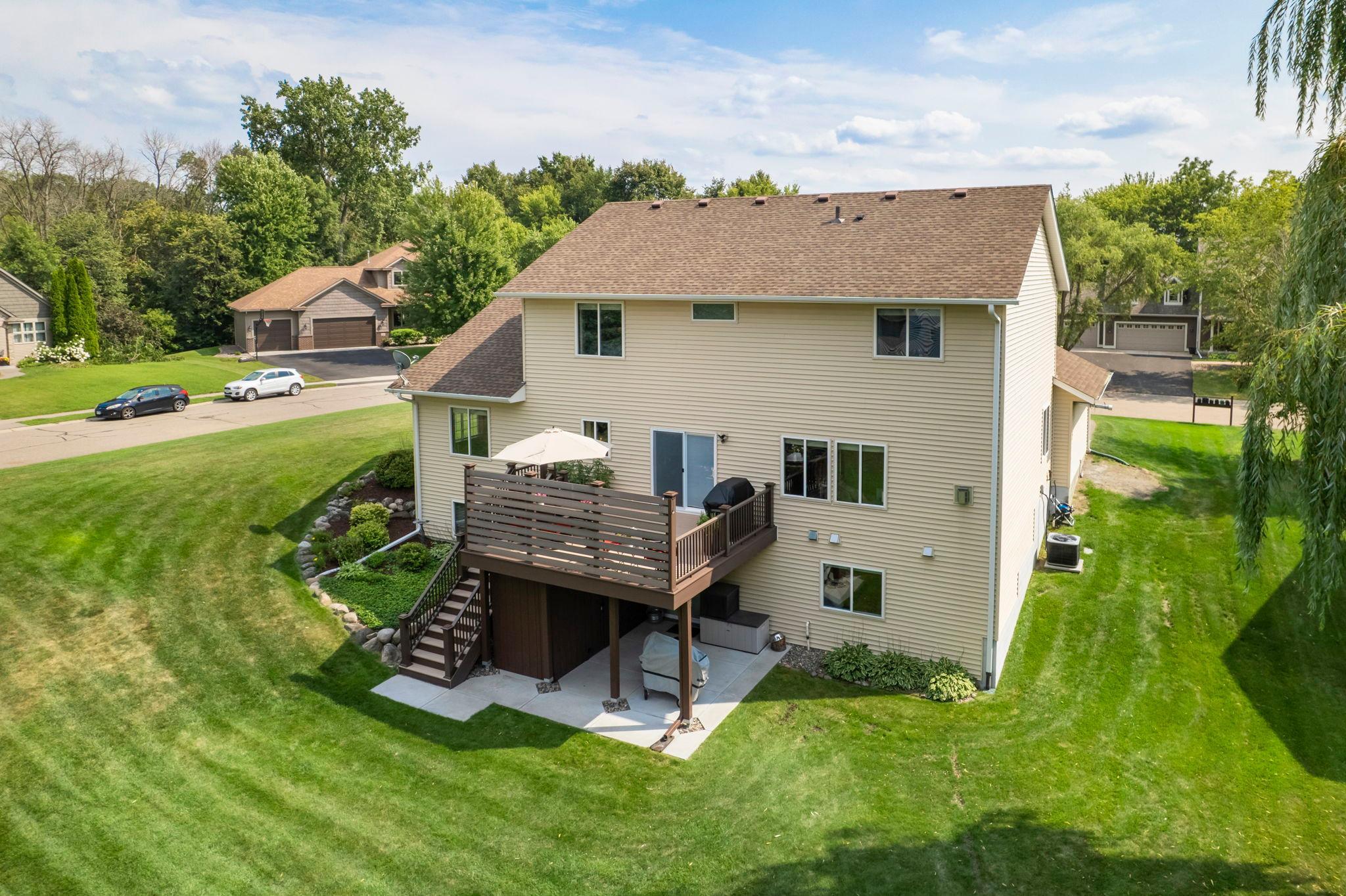 1669 Lakeland Circle Property Photo 46