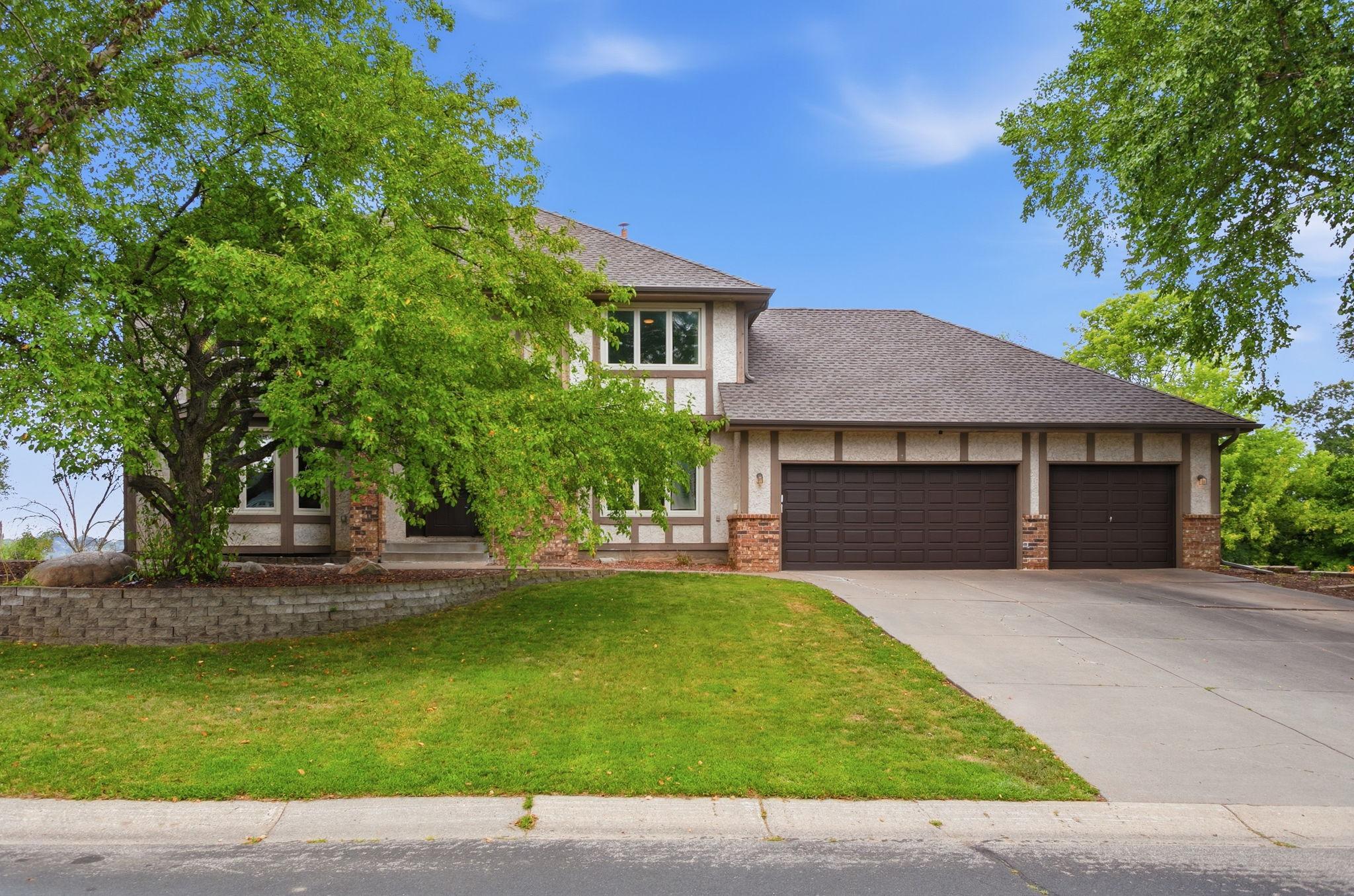 1467 Kings Crest Property Photo 4