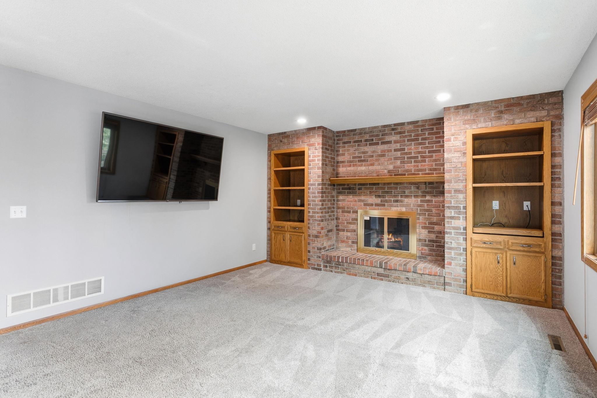 1467 Kings Crest Property Photo 21