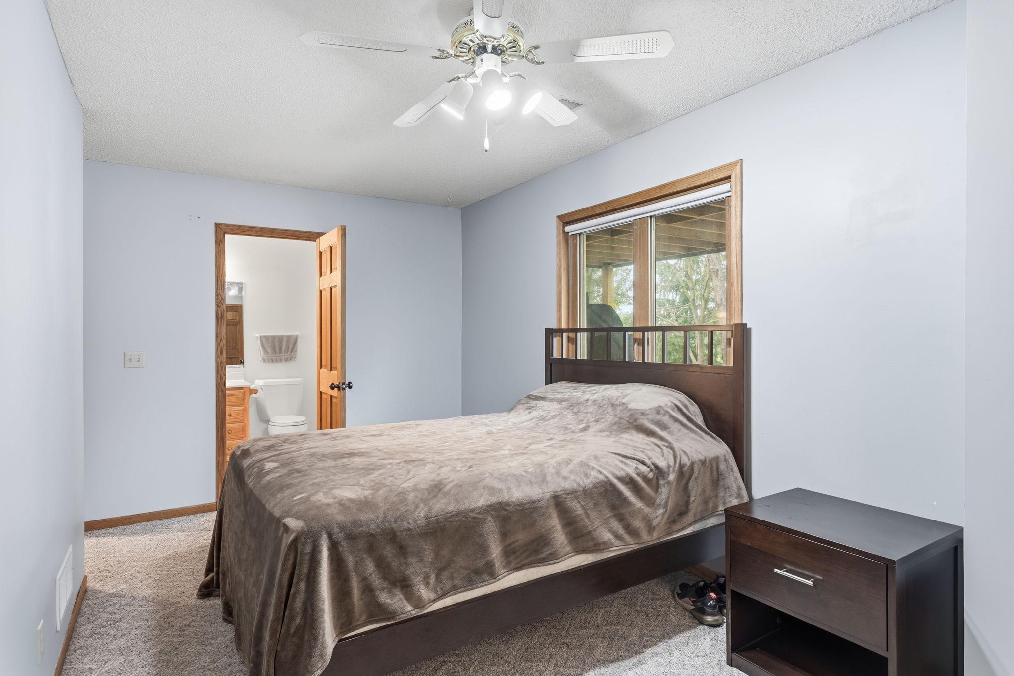 1467 Kings Crest Property Photo 44