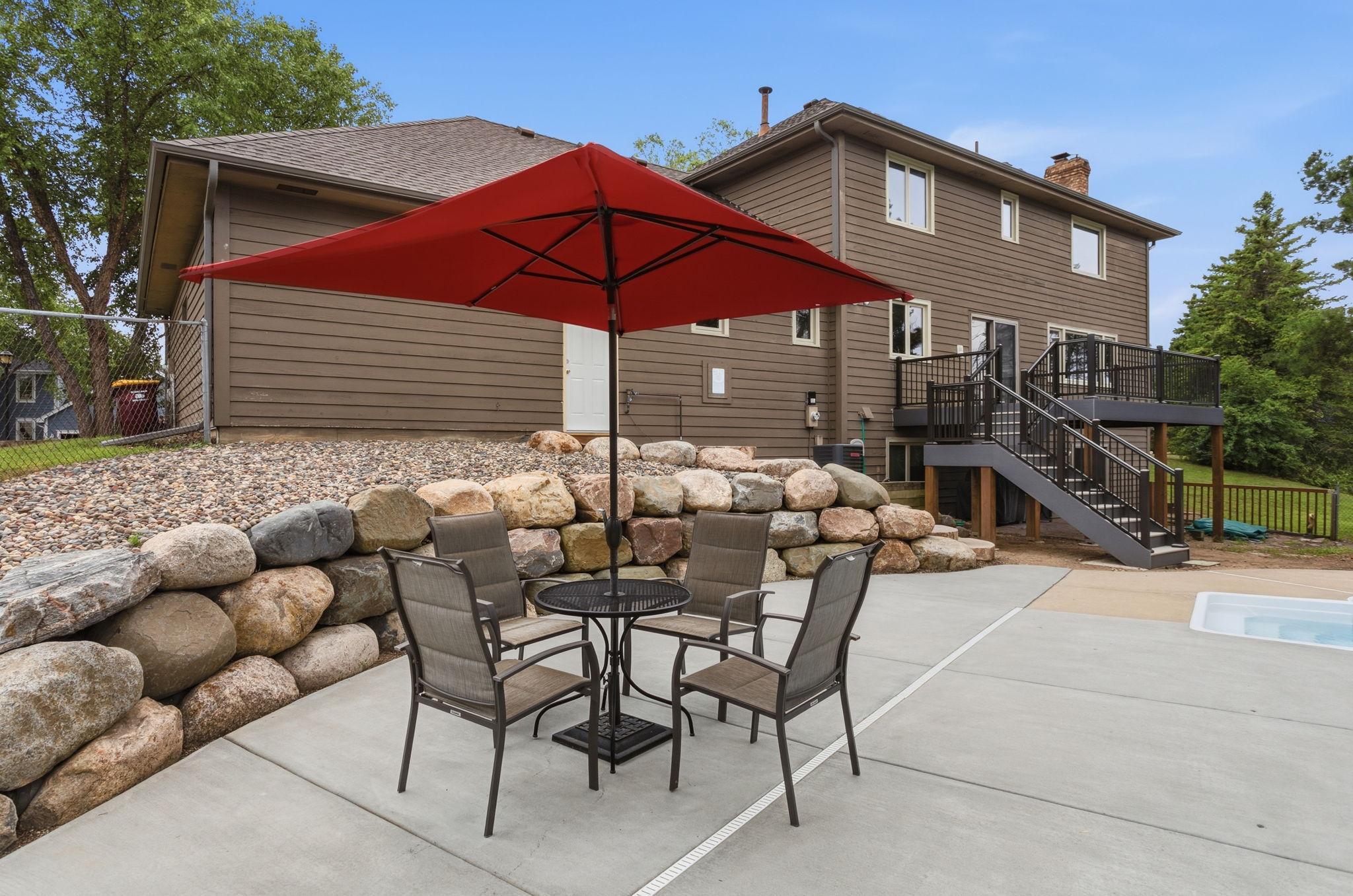 1467 Kings Crest Property Photo 47