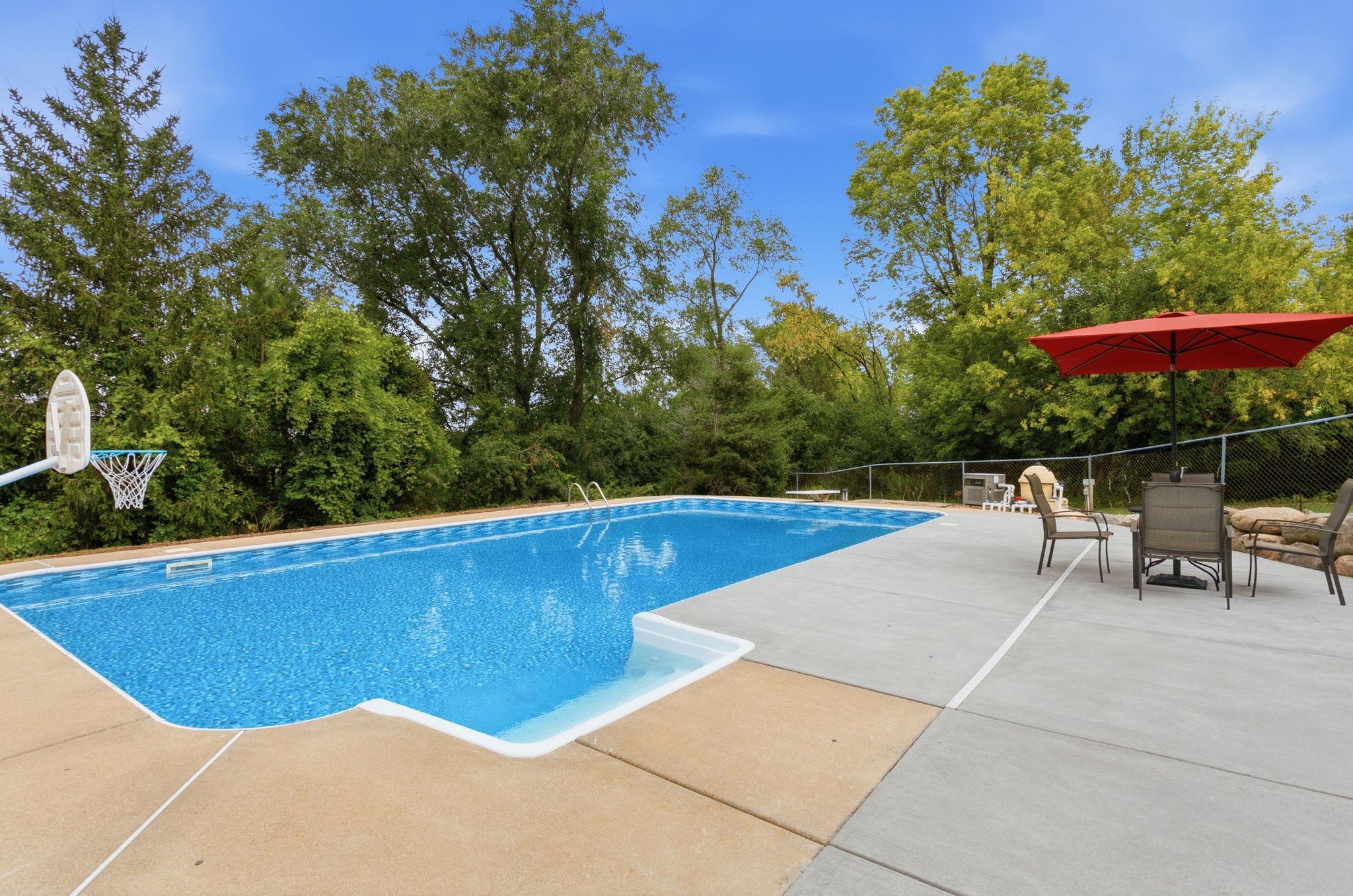 1467 Kings Crest Property Photo 48