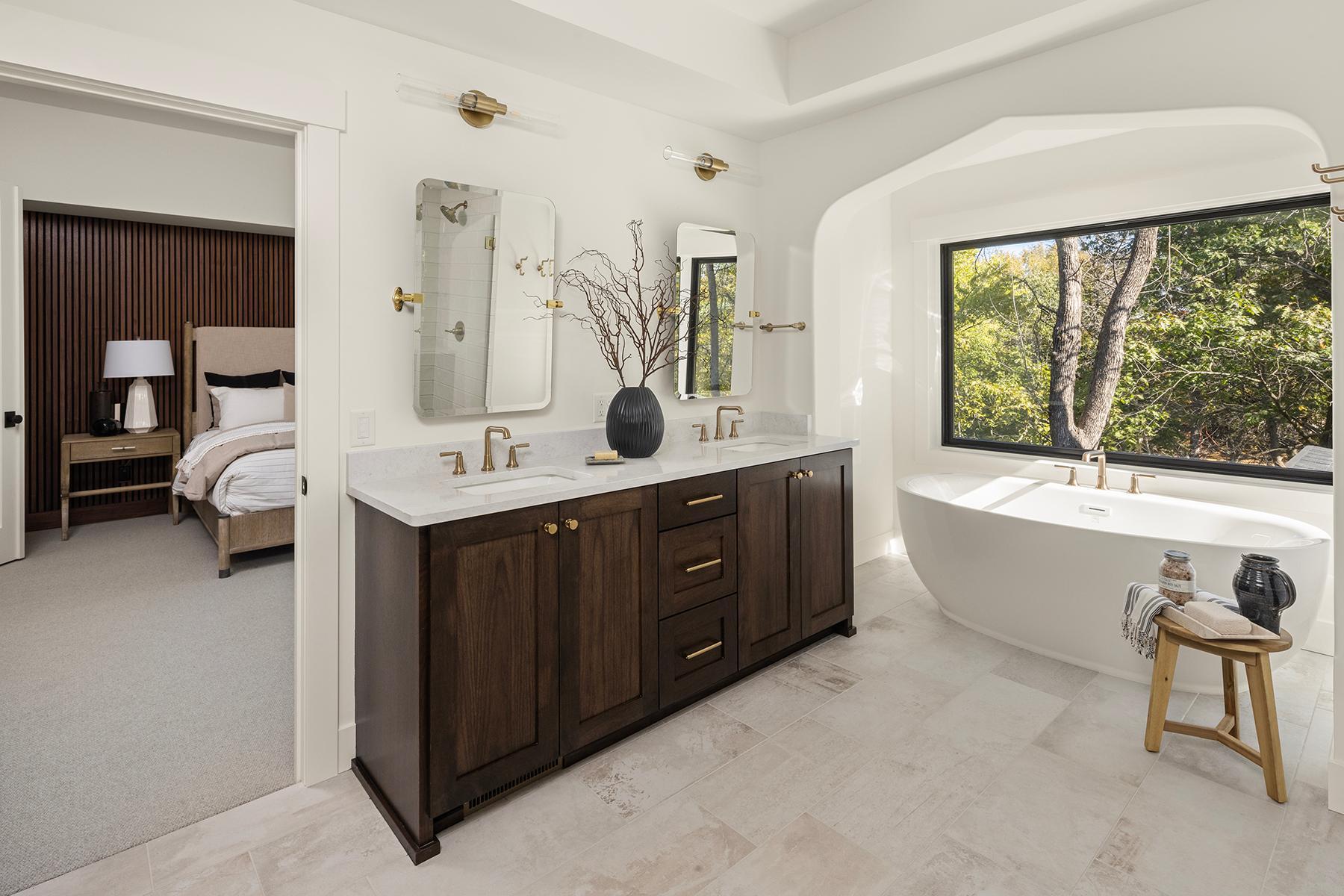 4435 North Shore Drive Property Photo 14
