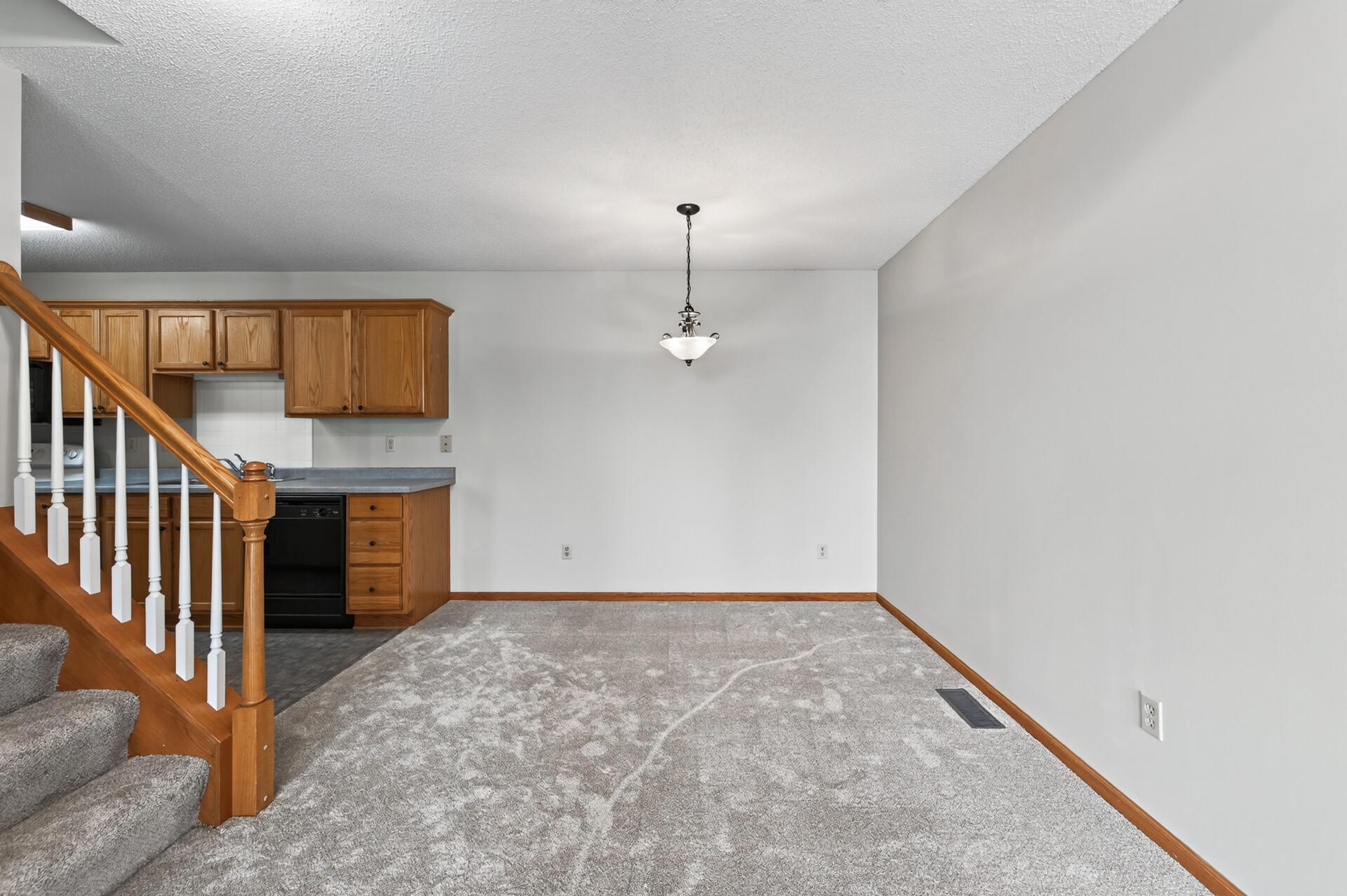 6325 Saddlebred Way Property Photo 8