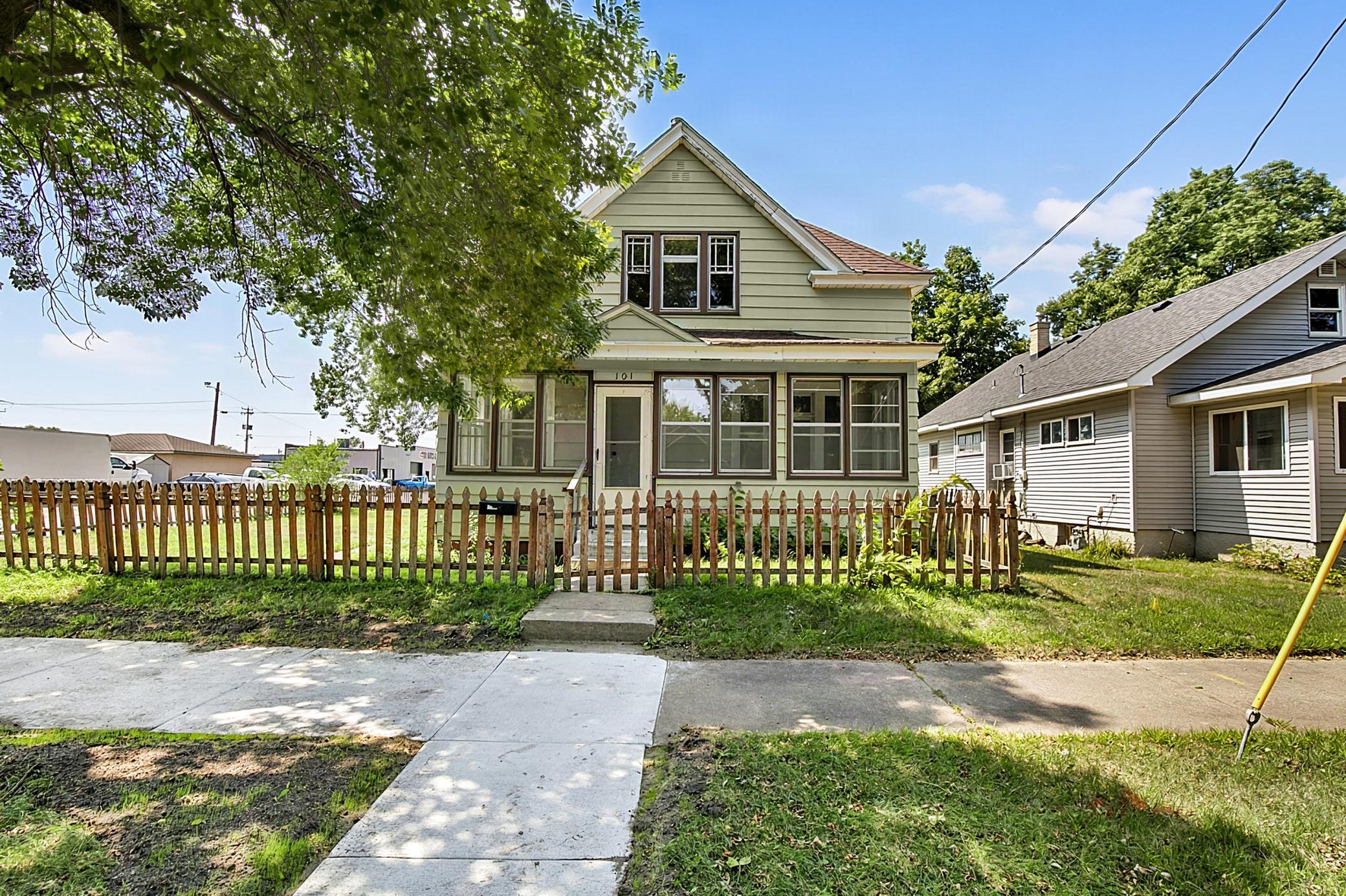 101 18th Avenue N Property Photo 1