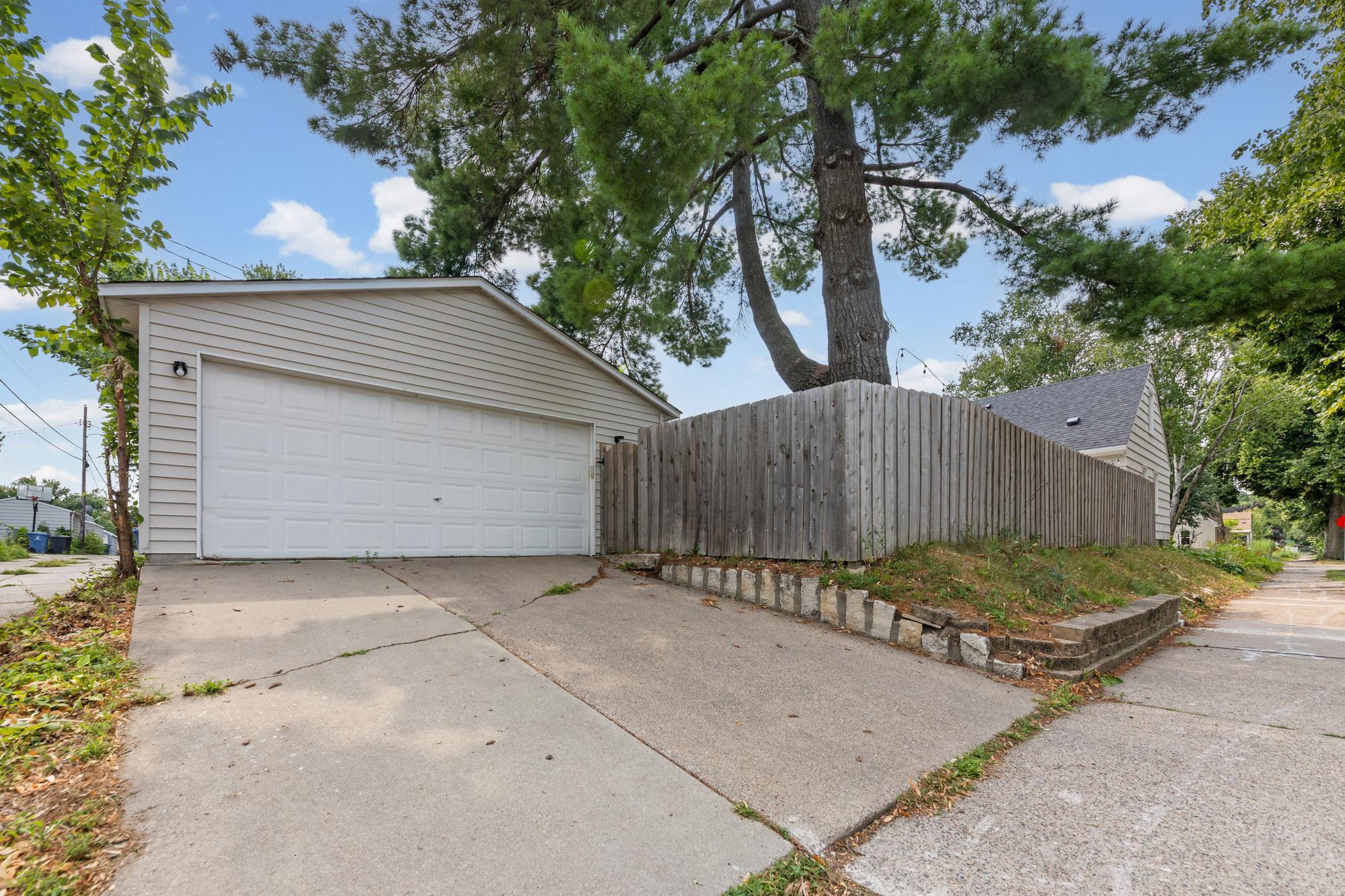 5701 Vincent Avenue S Property Photo 27