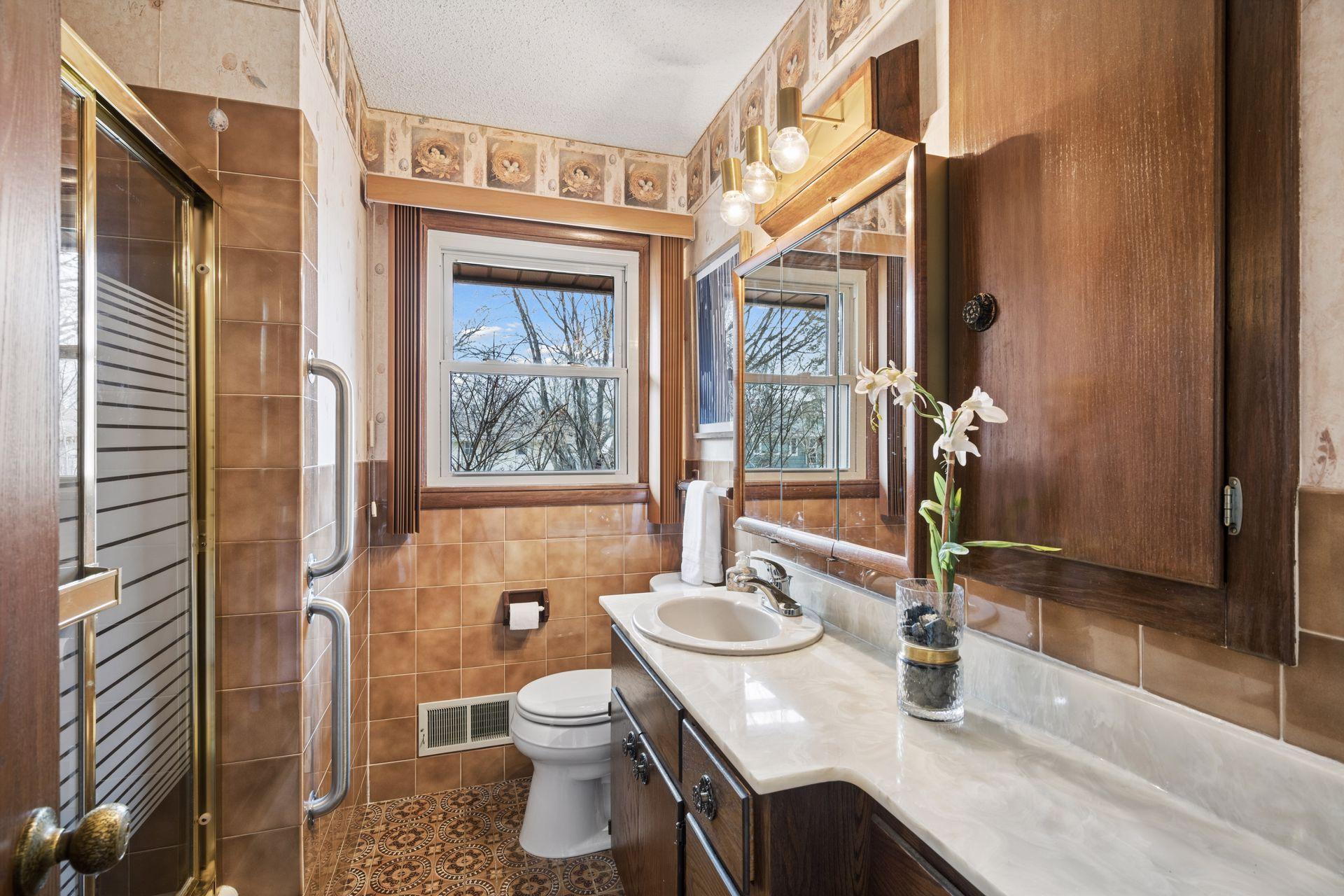 5526 Unity Avenue N Property Photo 11