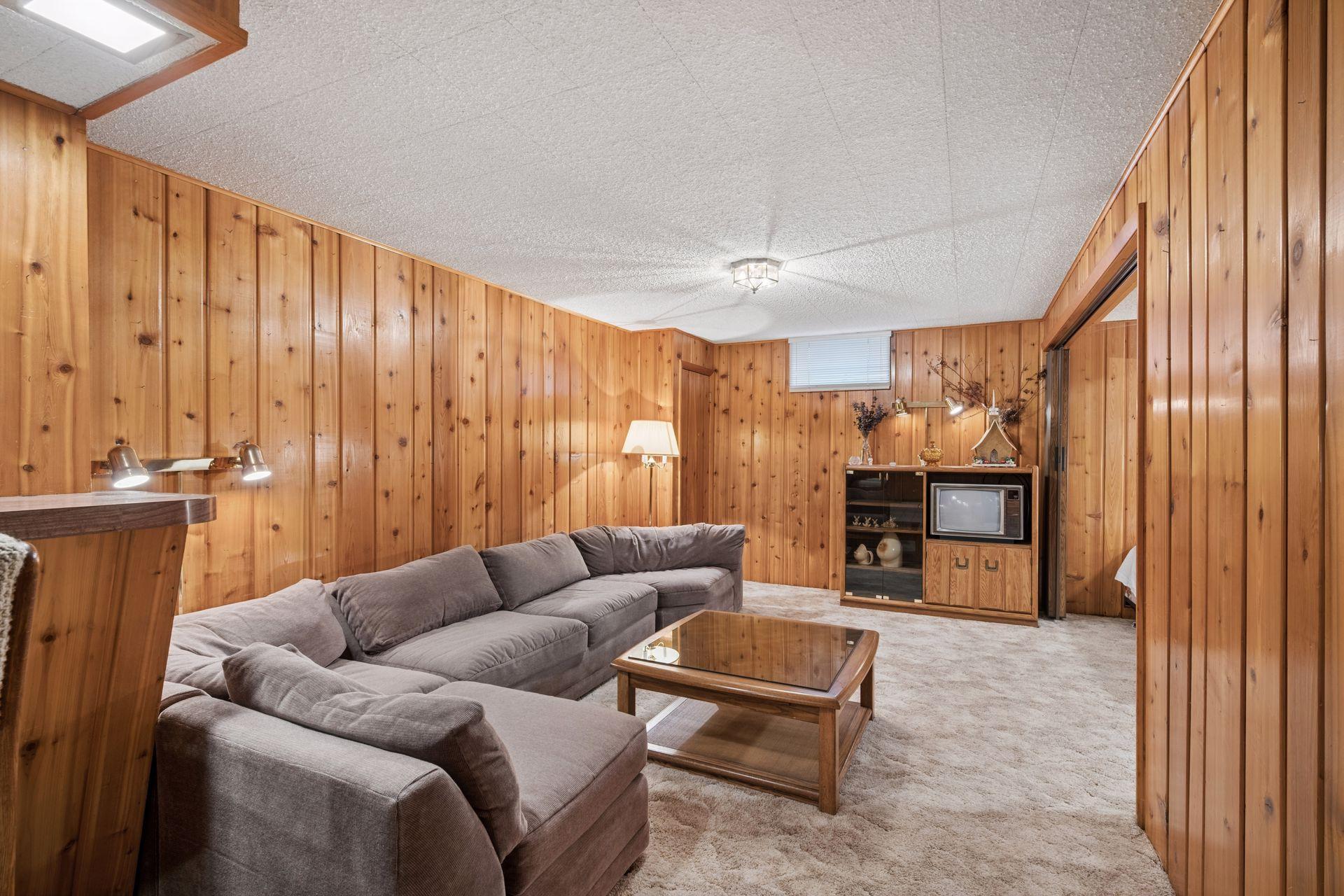5526 Unity Avenue N Property Photo 15
