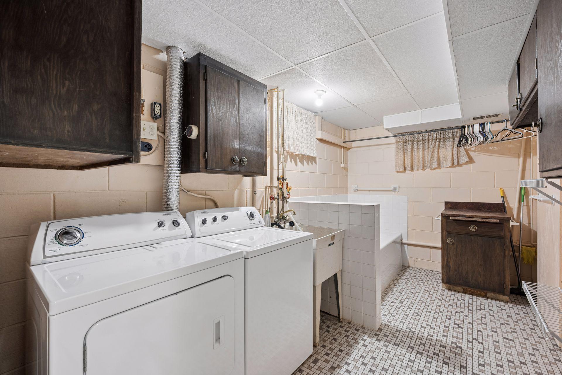 5526 Unity Avenue N Property Photo 18
