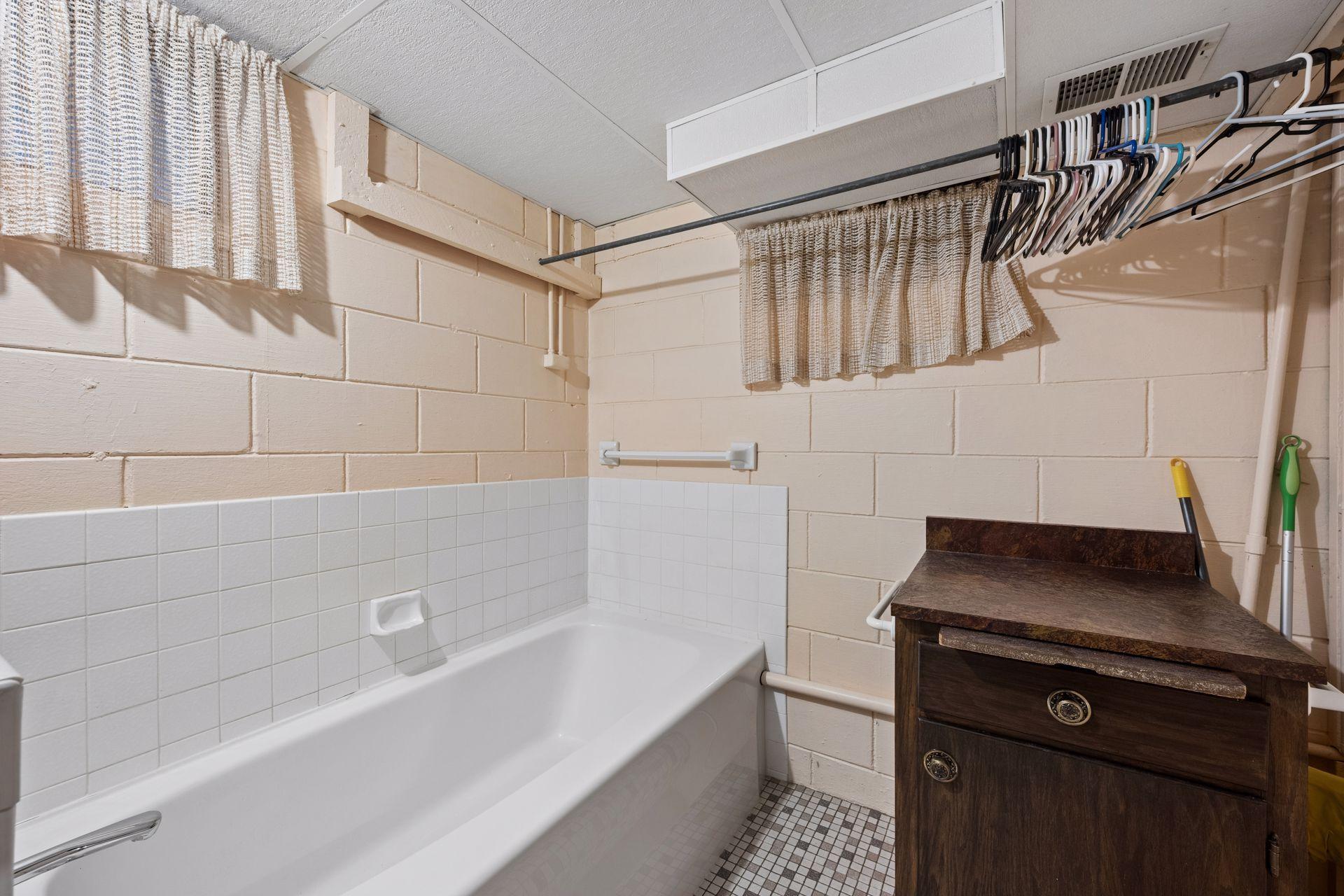 5526 Unity Avenue N Property Photo 19