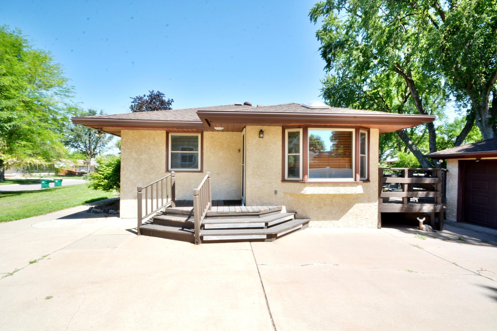 5526 Unity Avenue N Property Photo 22