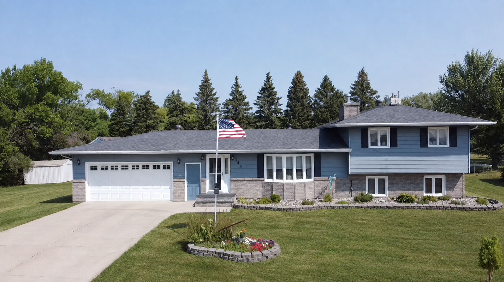 144 6th Street Property Photo 1