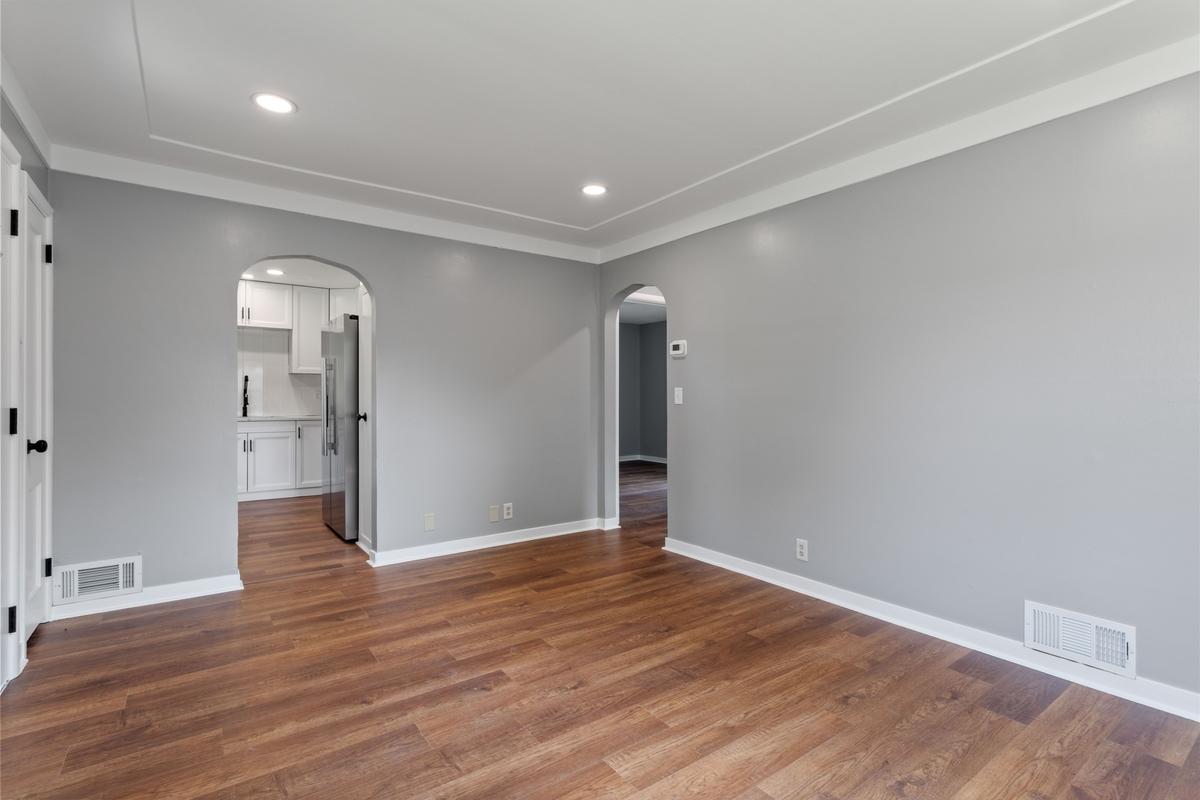 7245 1st Avenue S Property Photo 5
