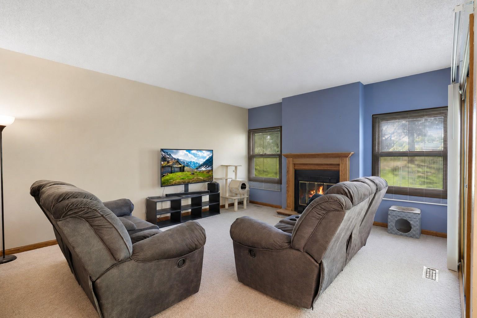 990 Kensington Trail 107 Property Photo 6