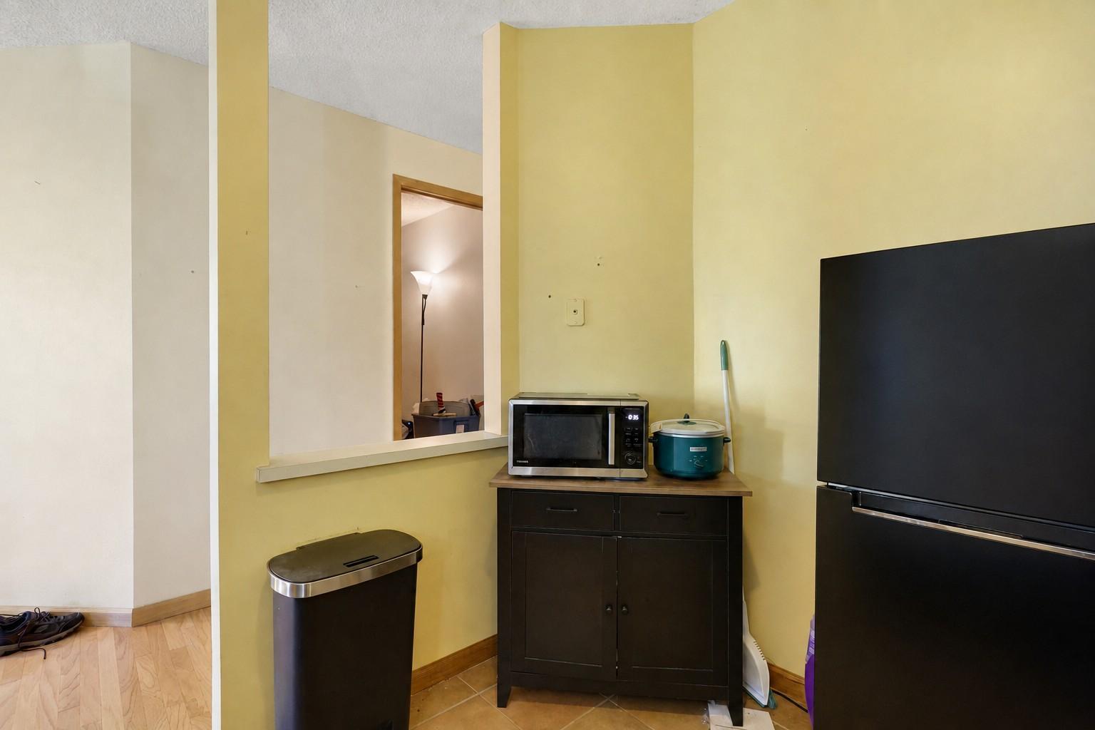 990 Kensington Trail 107 Property Photo 11