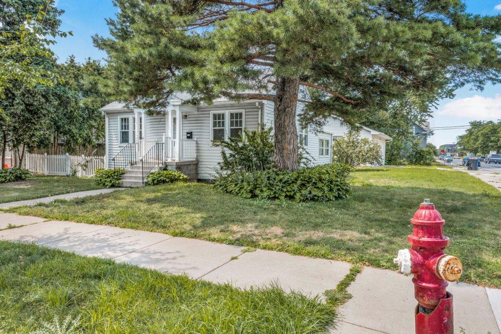 1175 15th Avenue Se Property Photo 2