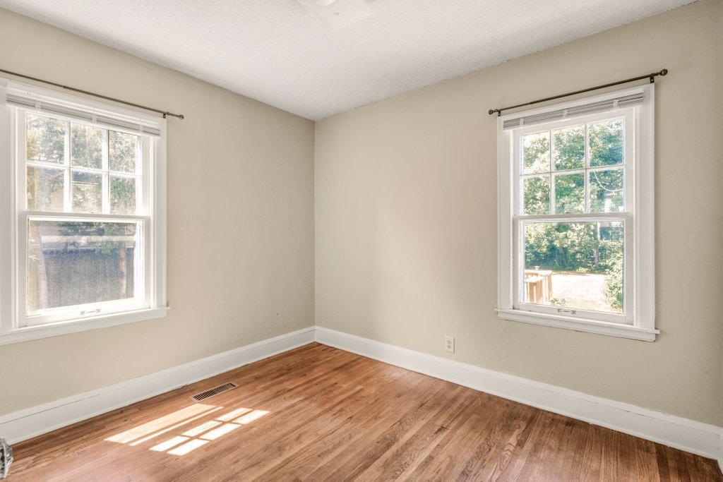 1175 15th Avenue Se Property Photo 5
