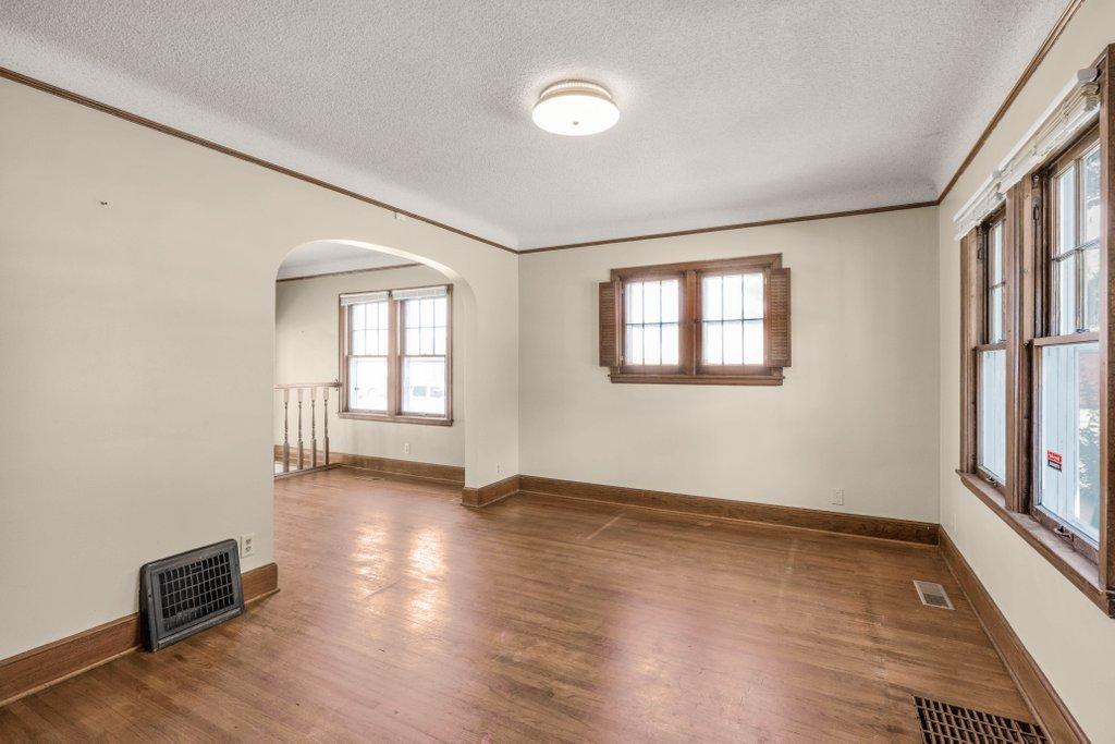 1175 15th Avenue Se Property Photo 7