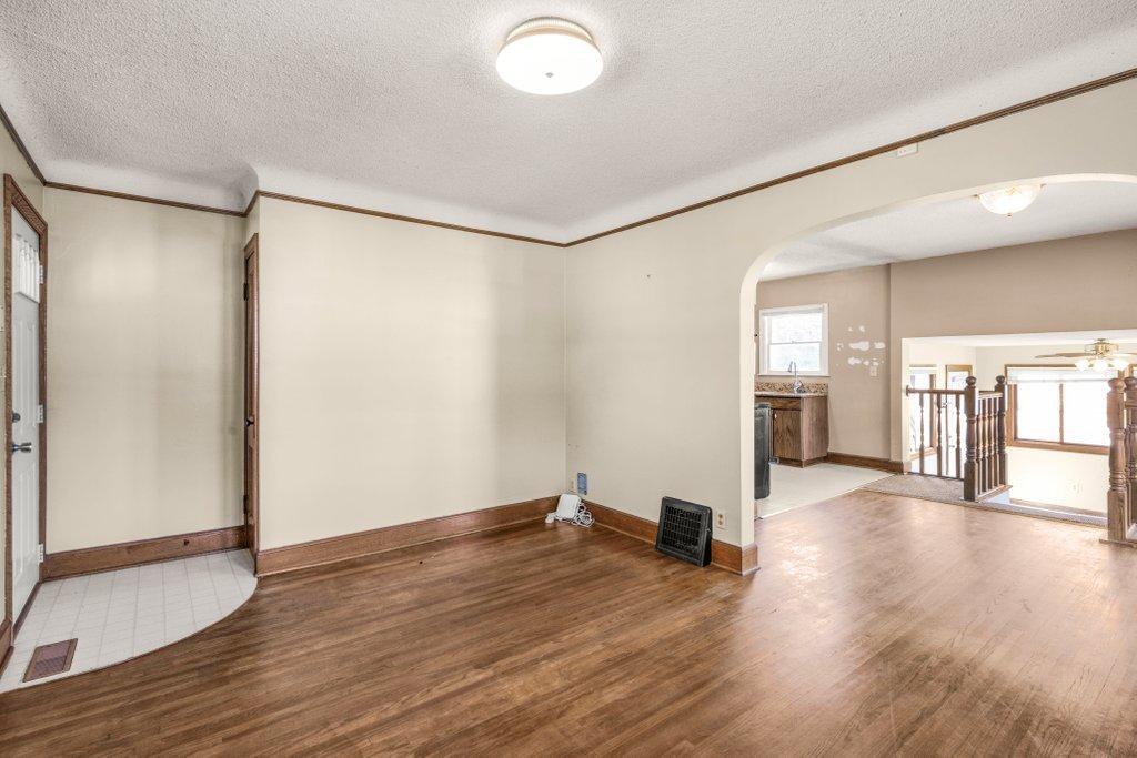 1175 15th Avenue Se Property Photo 9