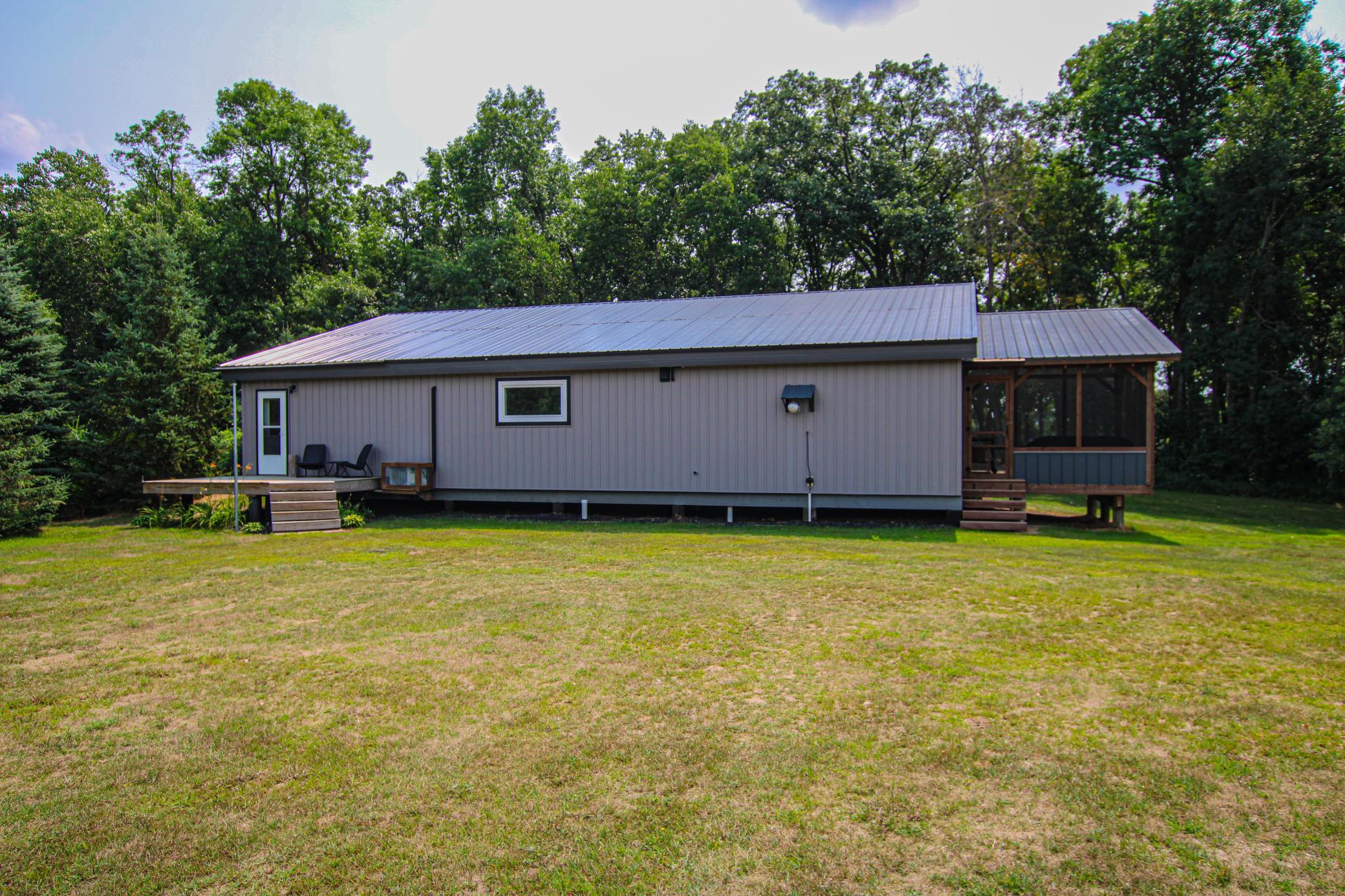 57776 County Highway 136 Property Photo 2