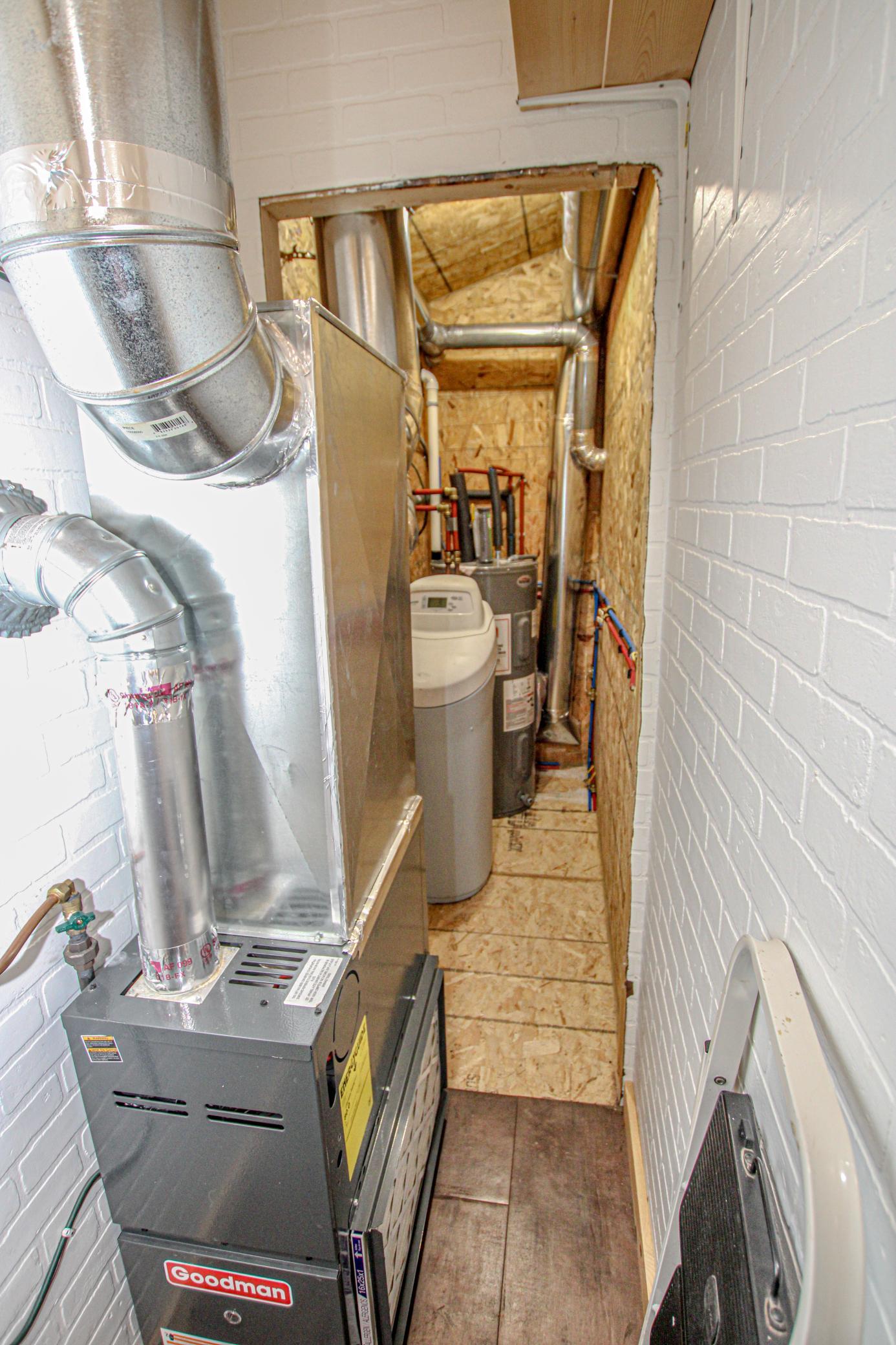 57776 County Highway 136 Property Photo 41