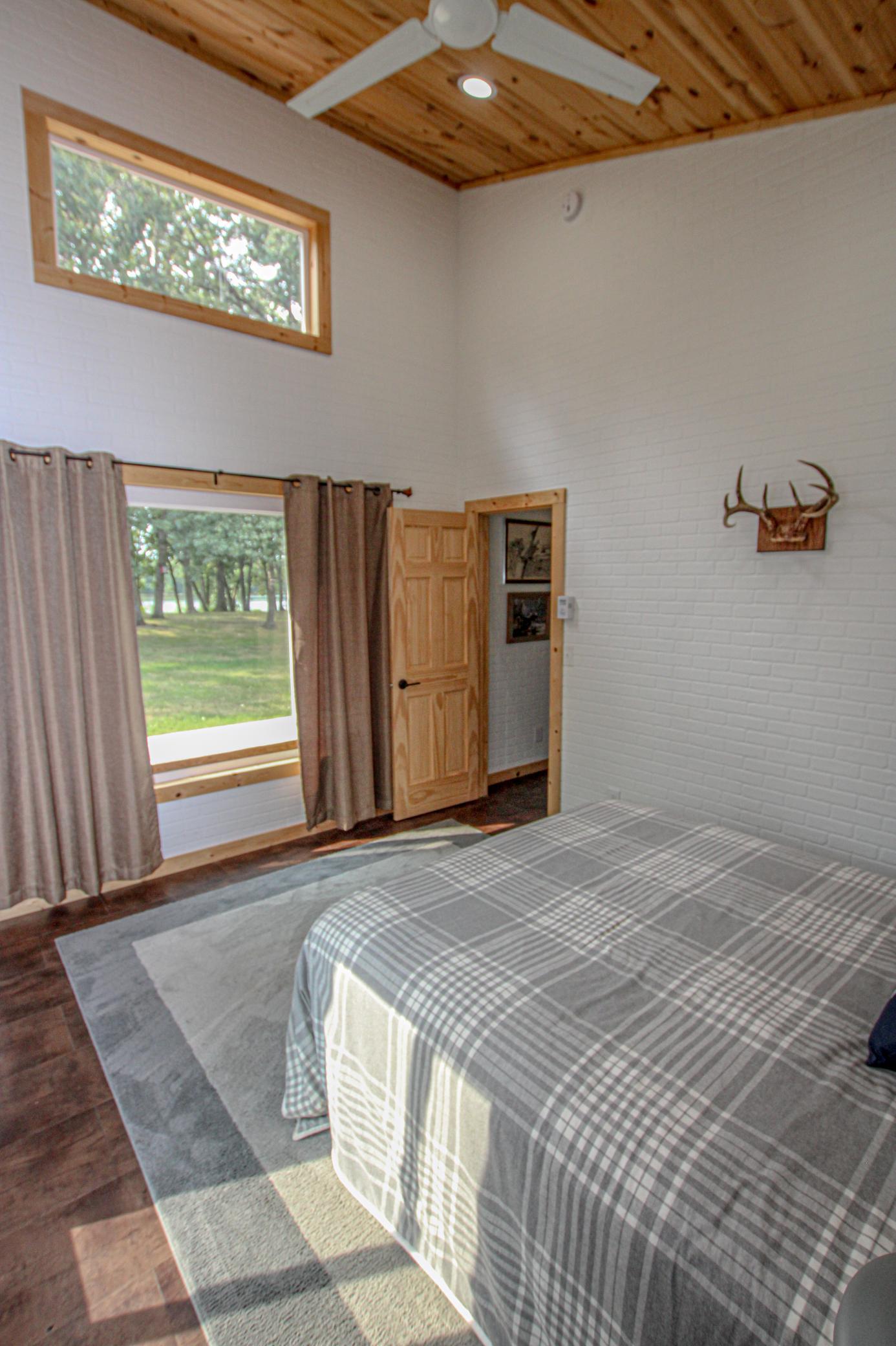 57776 County Highway 136 Property Photo 44