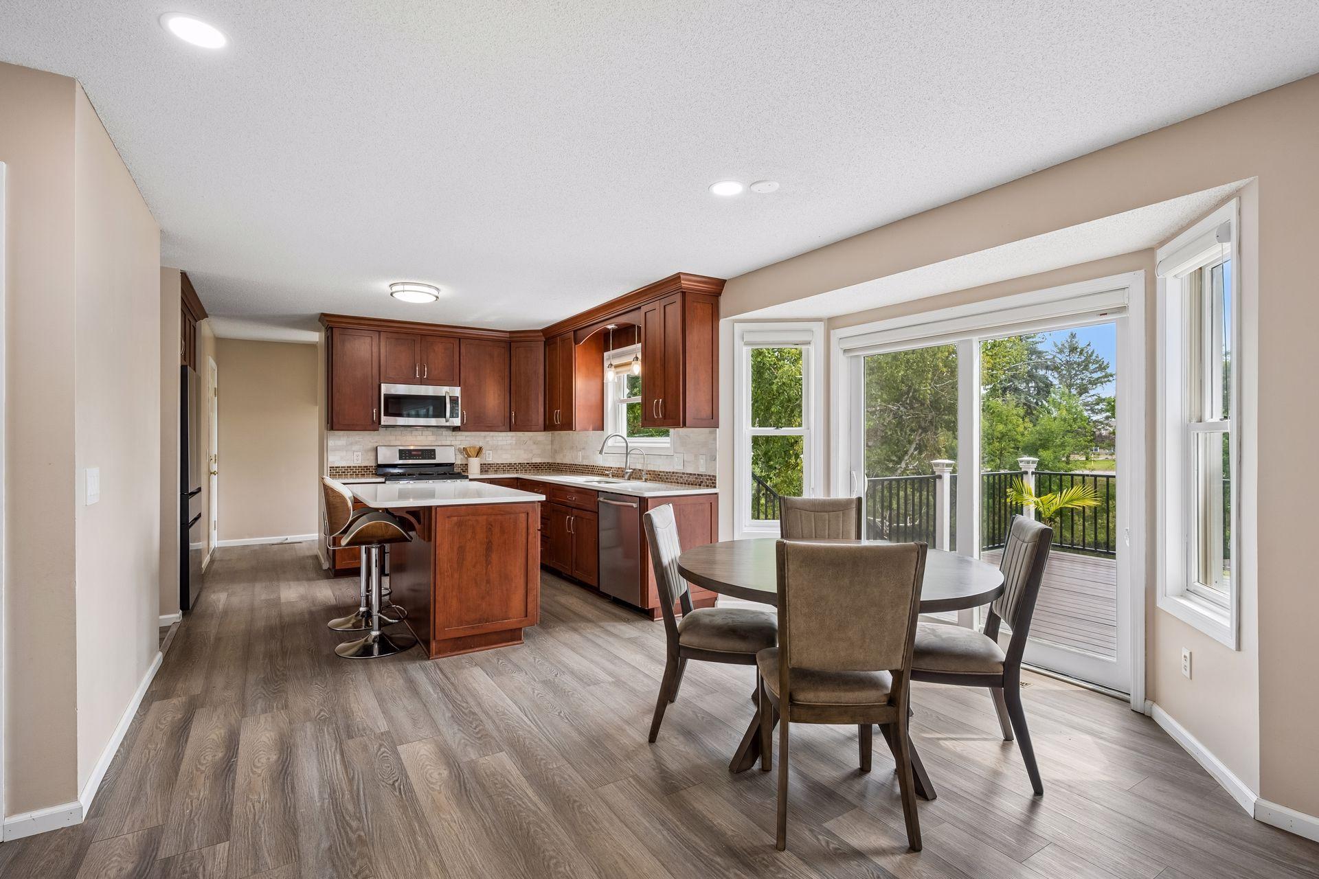 16005 22nd Avenue N Property Photo 13