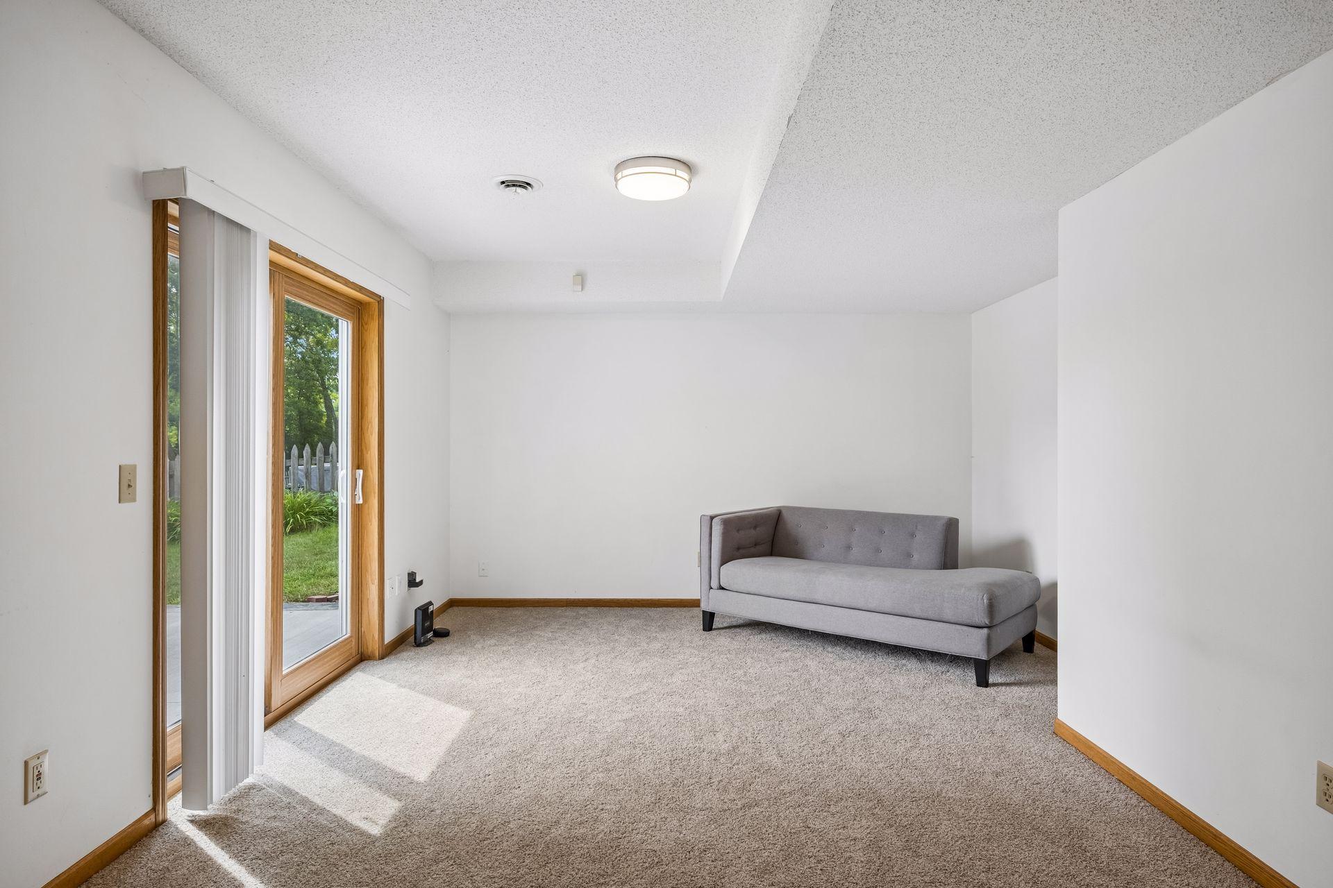 16005 22nd Avenue N Property Photo 28