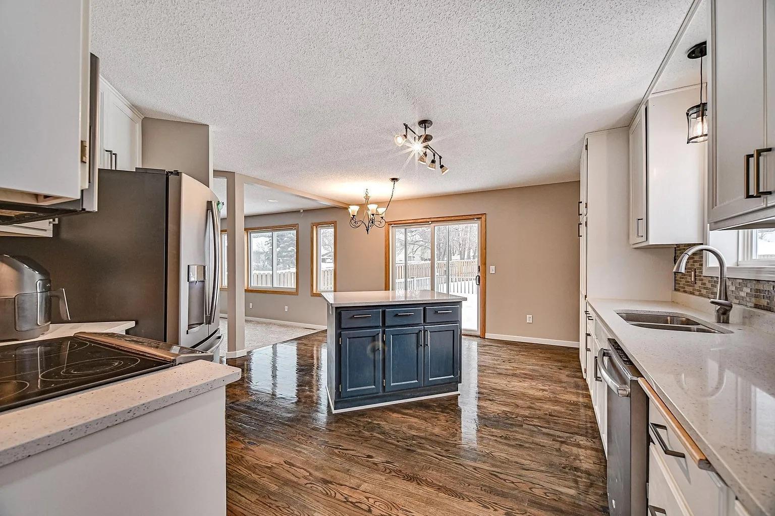 1702 Par Lane Property Photo 6