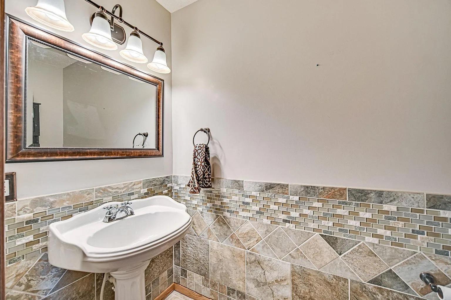 1702 Par Lane Property Photo 30