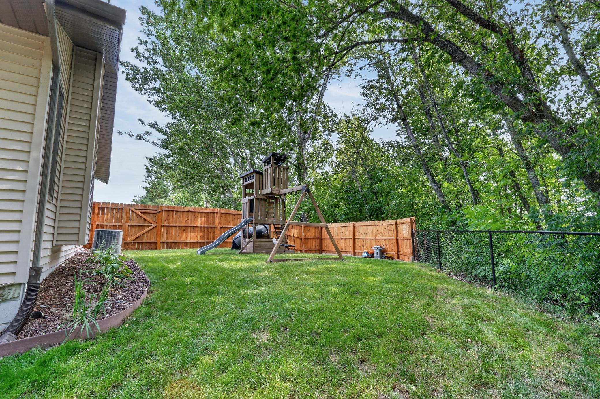 35695 Brookside Lane Property Photo 3