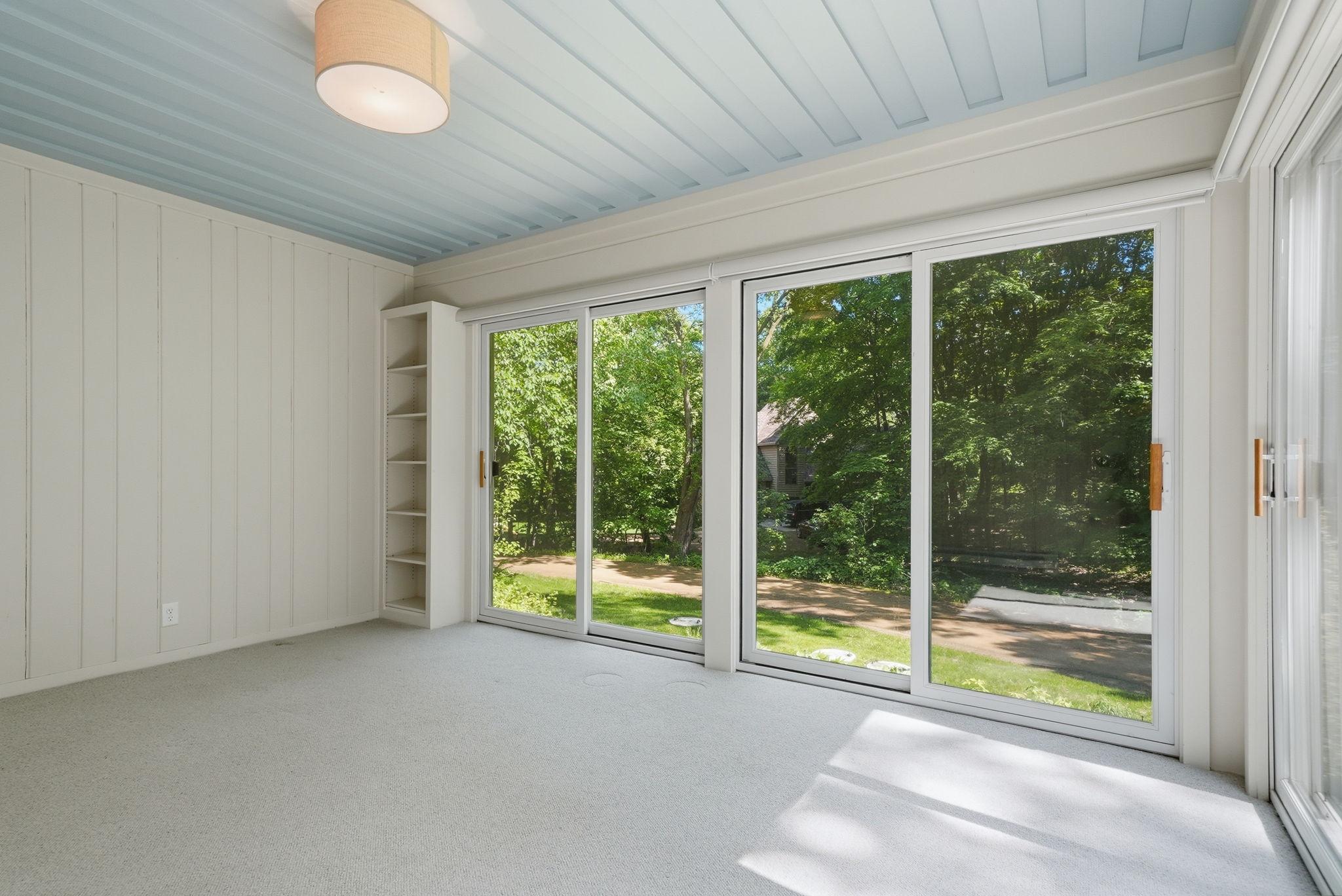 6930 Foxglove Circle Property Photo 11