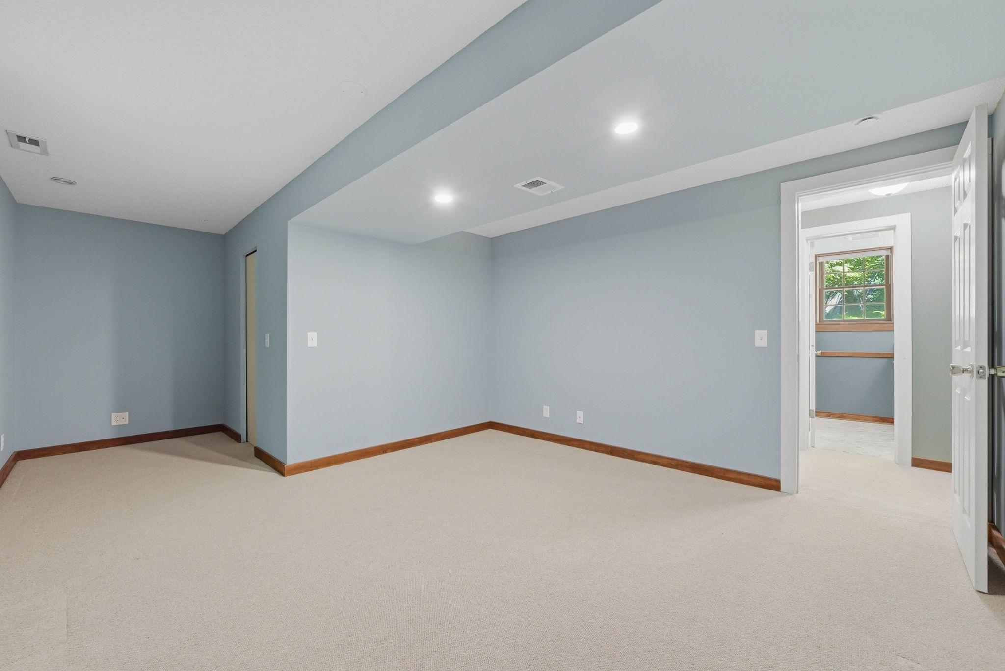 6930 Foxglove Circle Property Photo 42