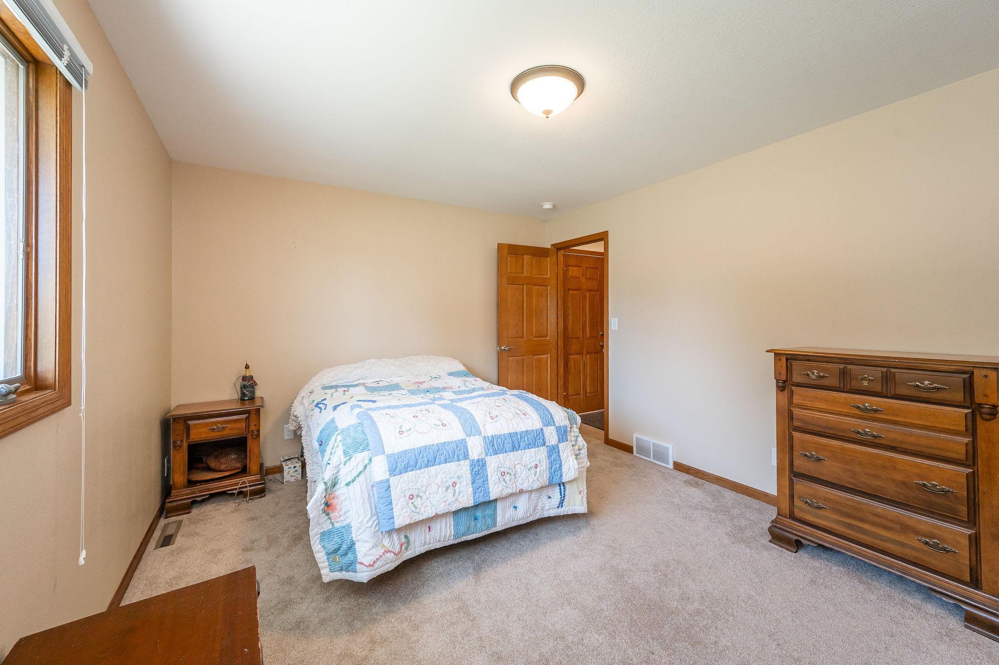 326 Fox Lake Avenue Property Photo 37