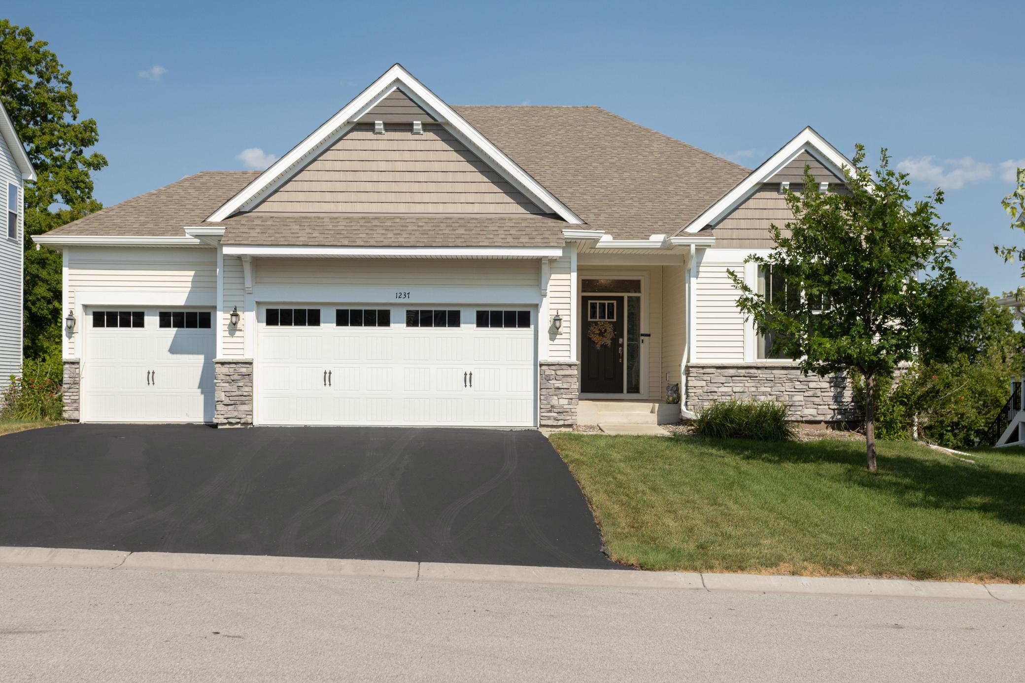 1237 Maple Lane Property Photo 1