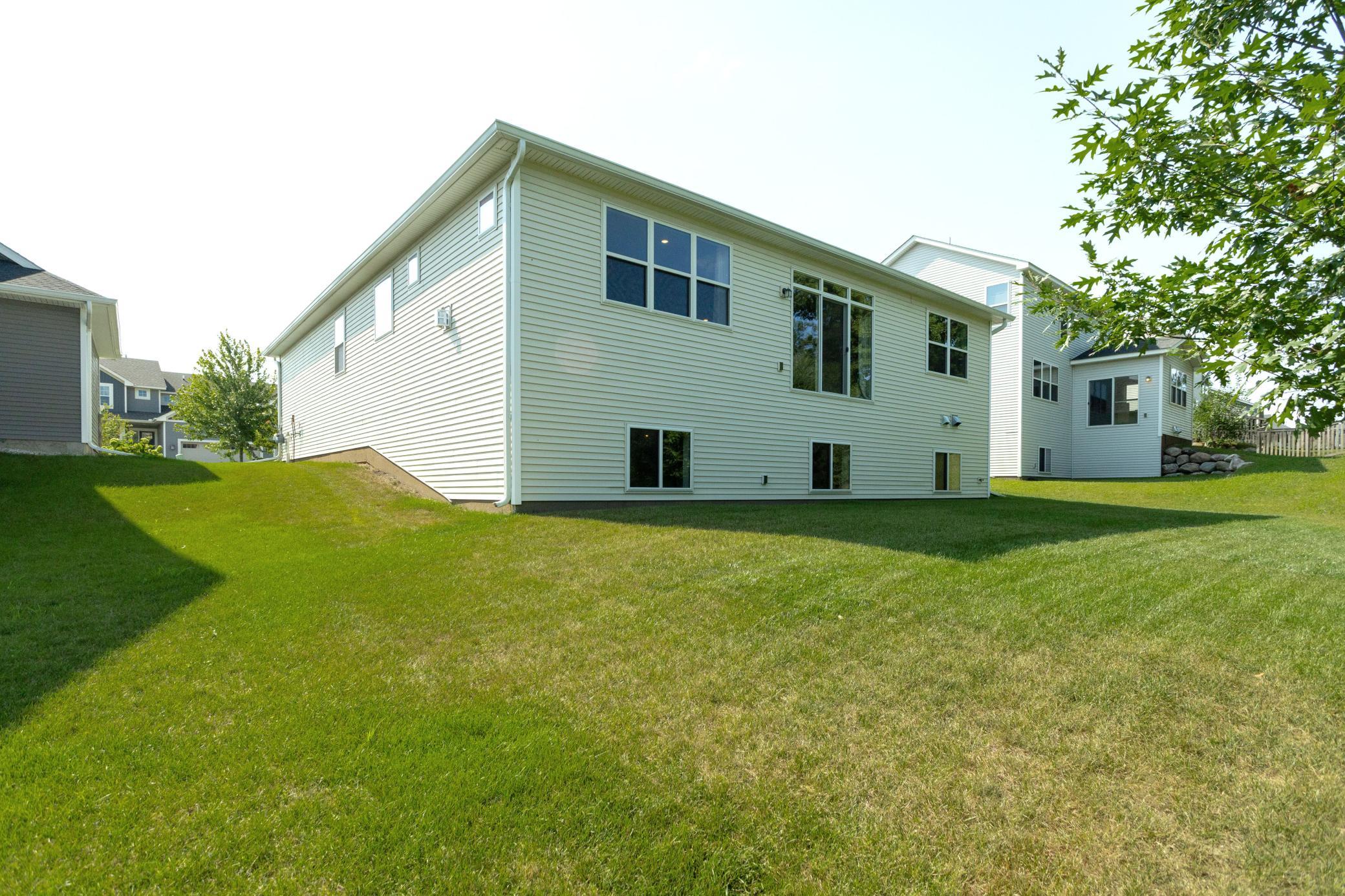 1237 Maple Lane Property Photo 3