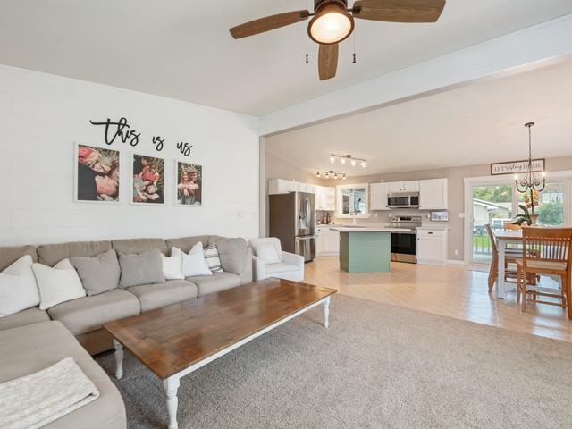 413 Cherry Avenue W Property Photo 9