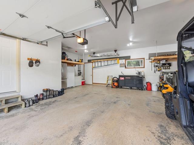 413 Cherry Avenue W Property Photo 23