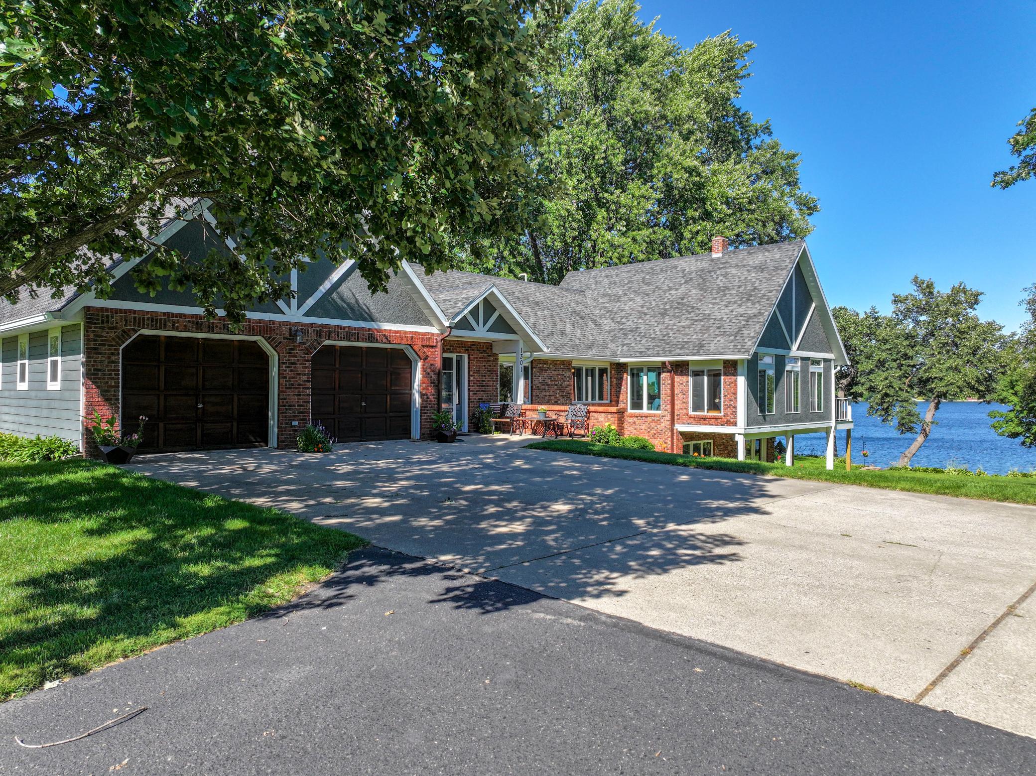 1301 Geneva Drive Property Photo 1