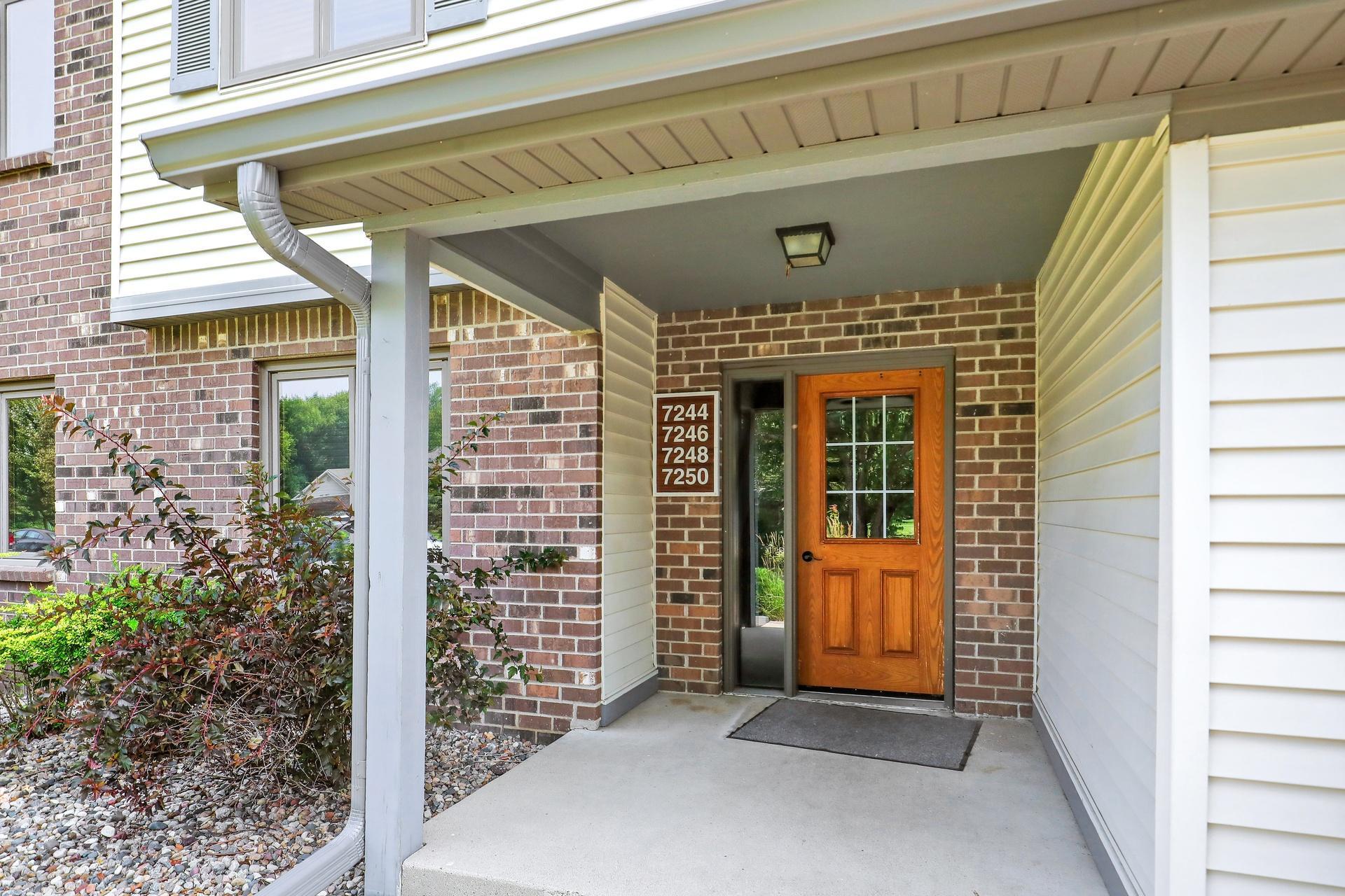 7244 Hunters Run 21d Property Photo 4