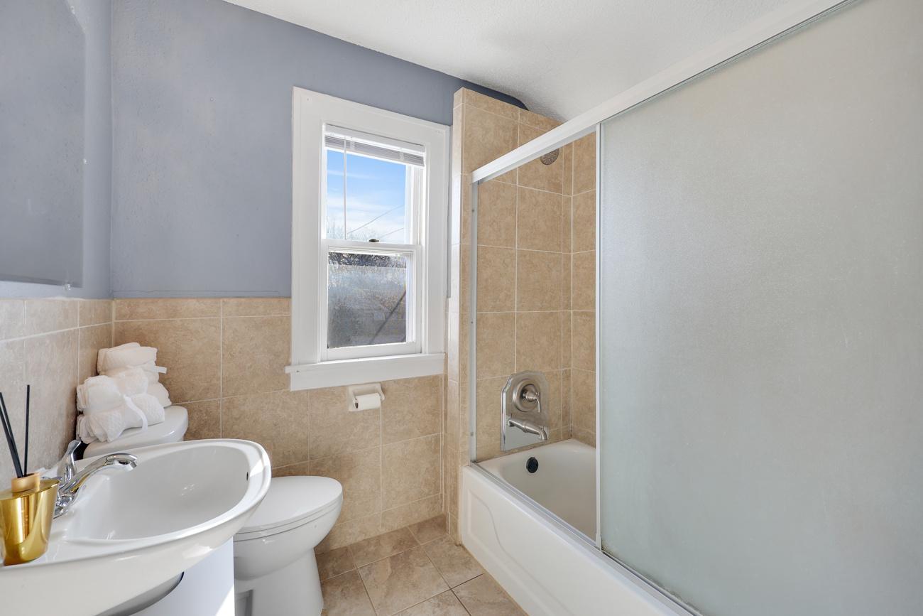3526 James Avenue N Property Photo 13