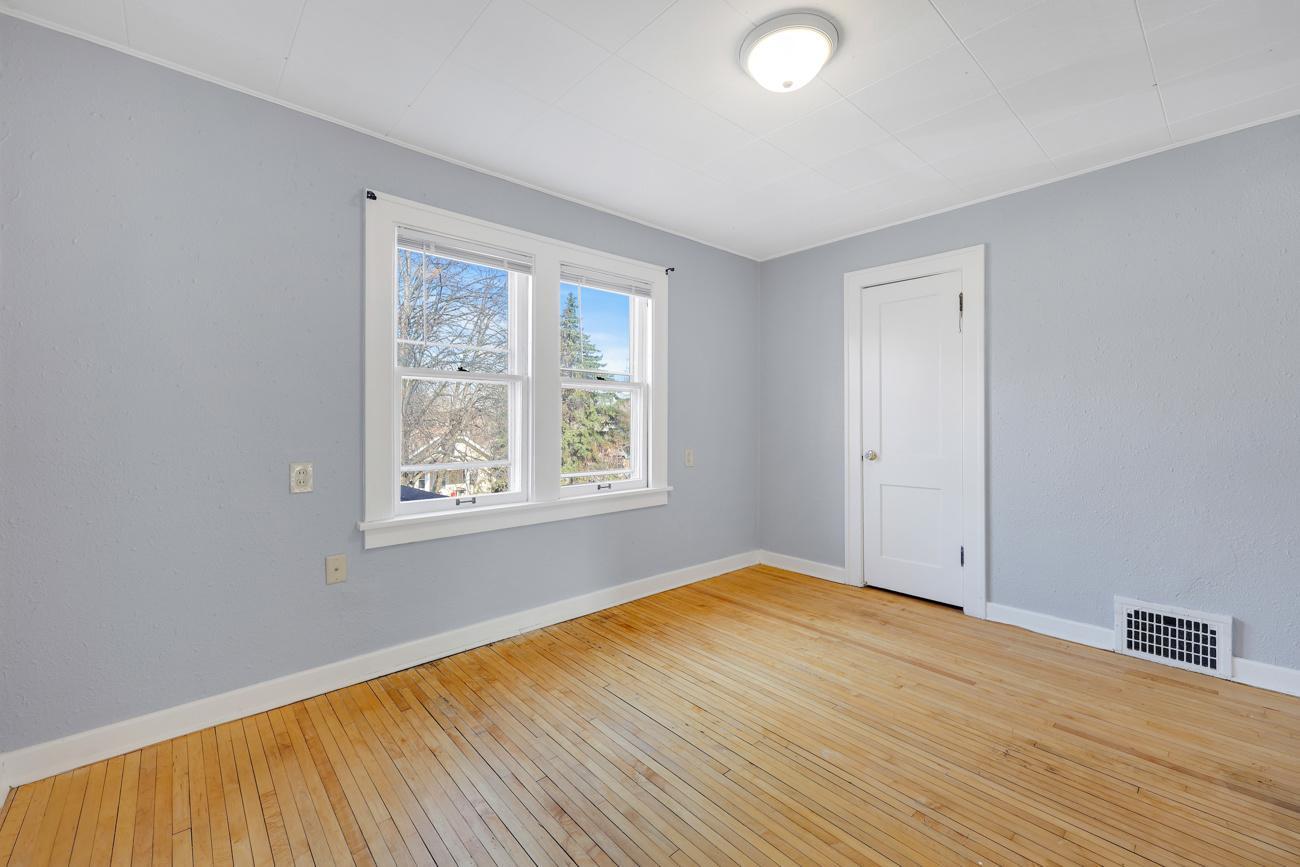 3526 James Avenue N Property Photo 14