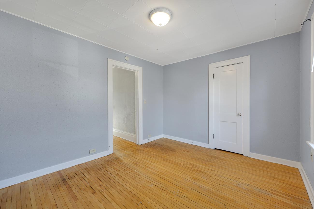 3526 James Avenue N Property Photo 15
