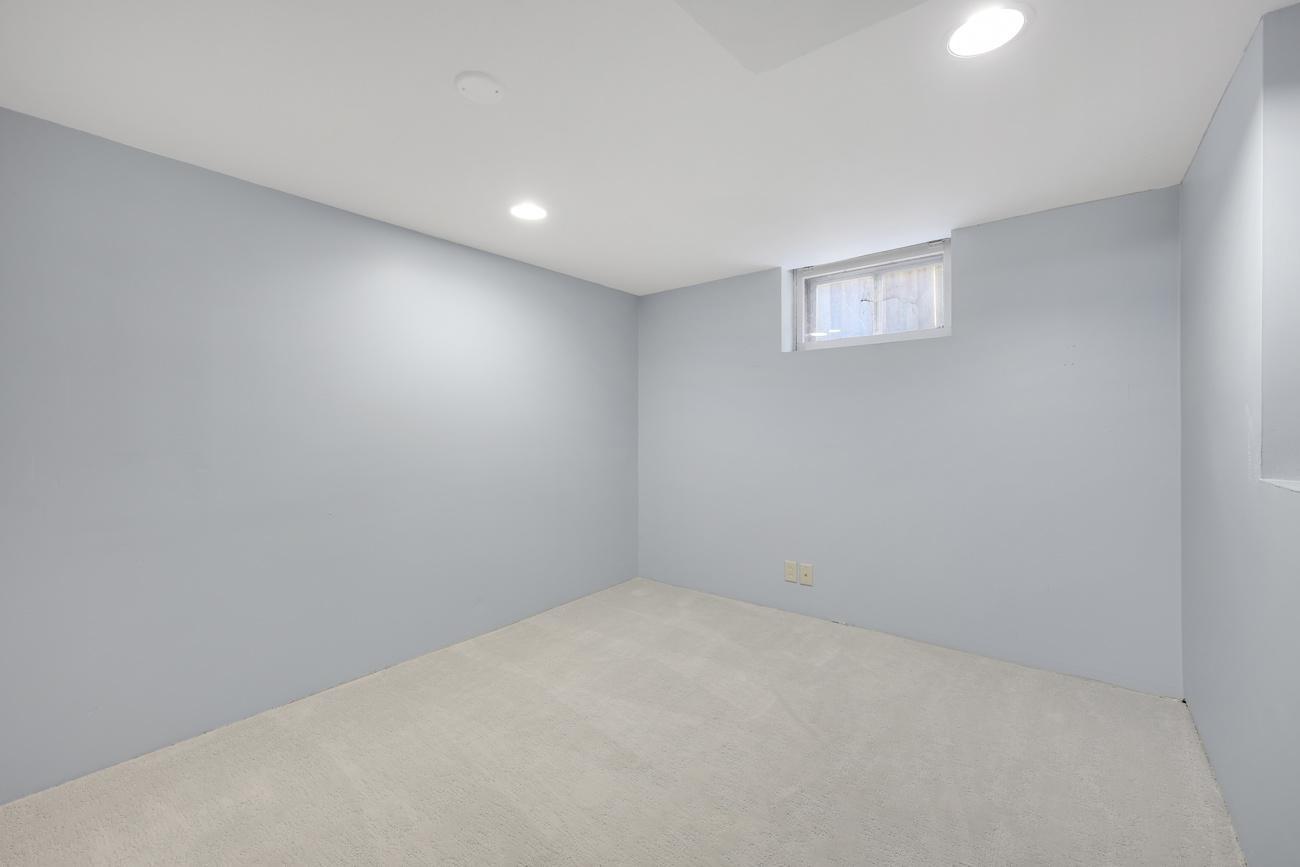 3526 James Avenue N Property Photo 17