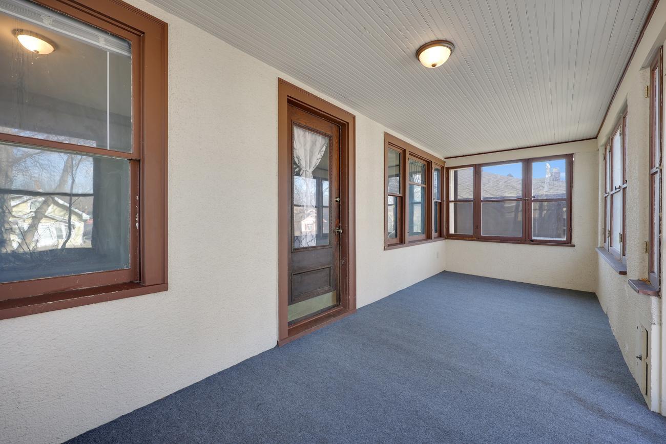 3526 James Avenue N Property Photo 20