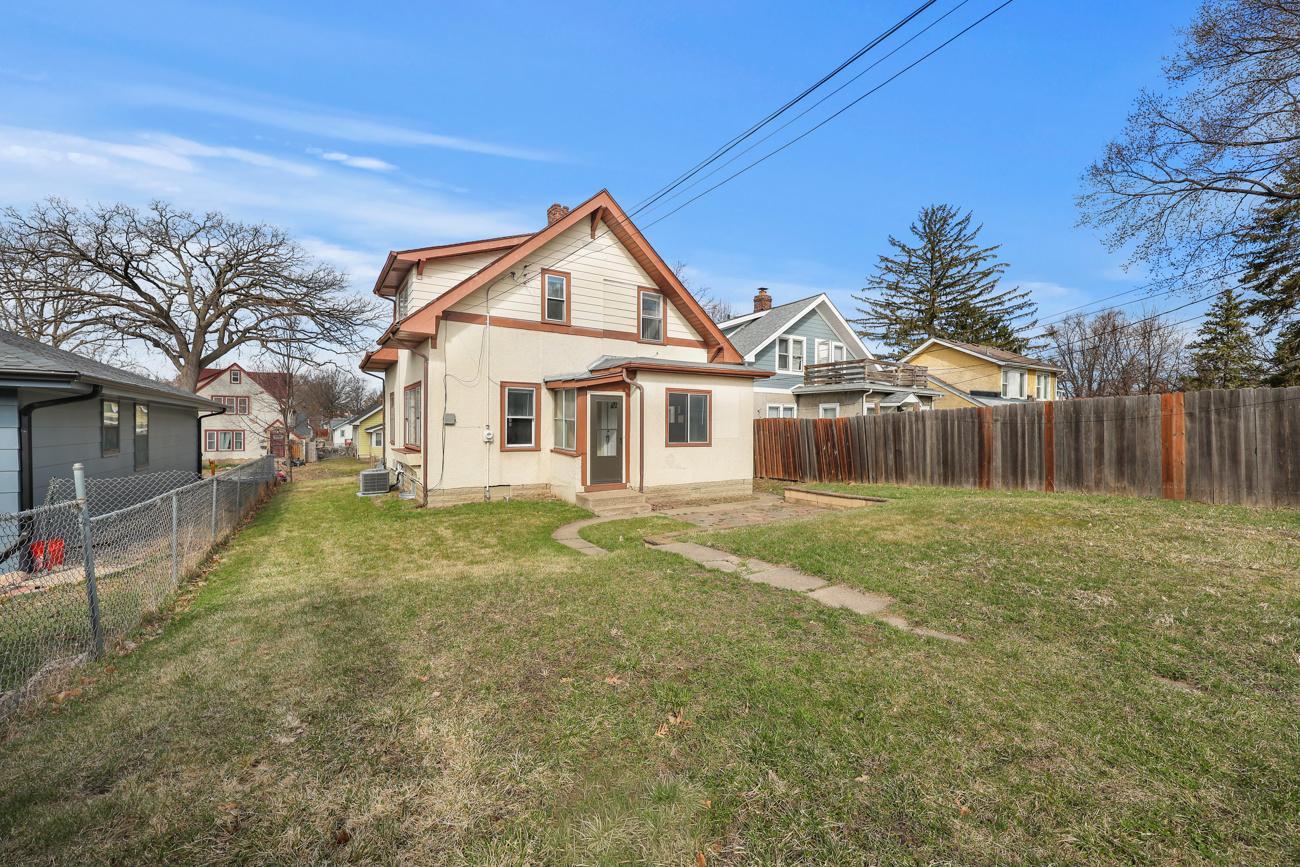 3526 James Avenue N Property Photo 26
