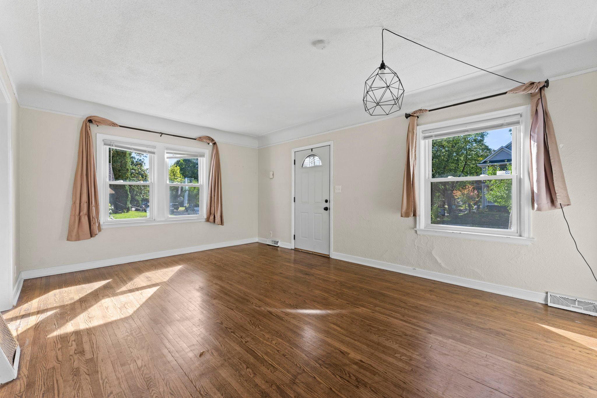 3500 Morgan Avenue N Property Photo 6