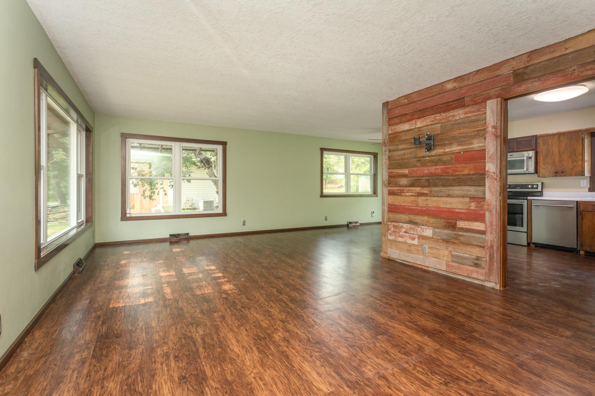 308 Fingal Drive Property Photo 8