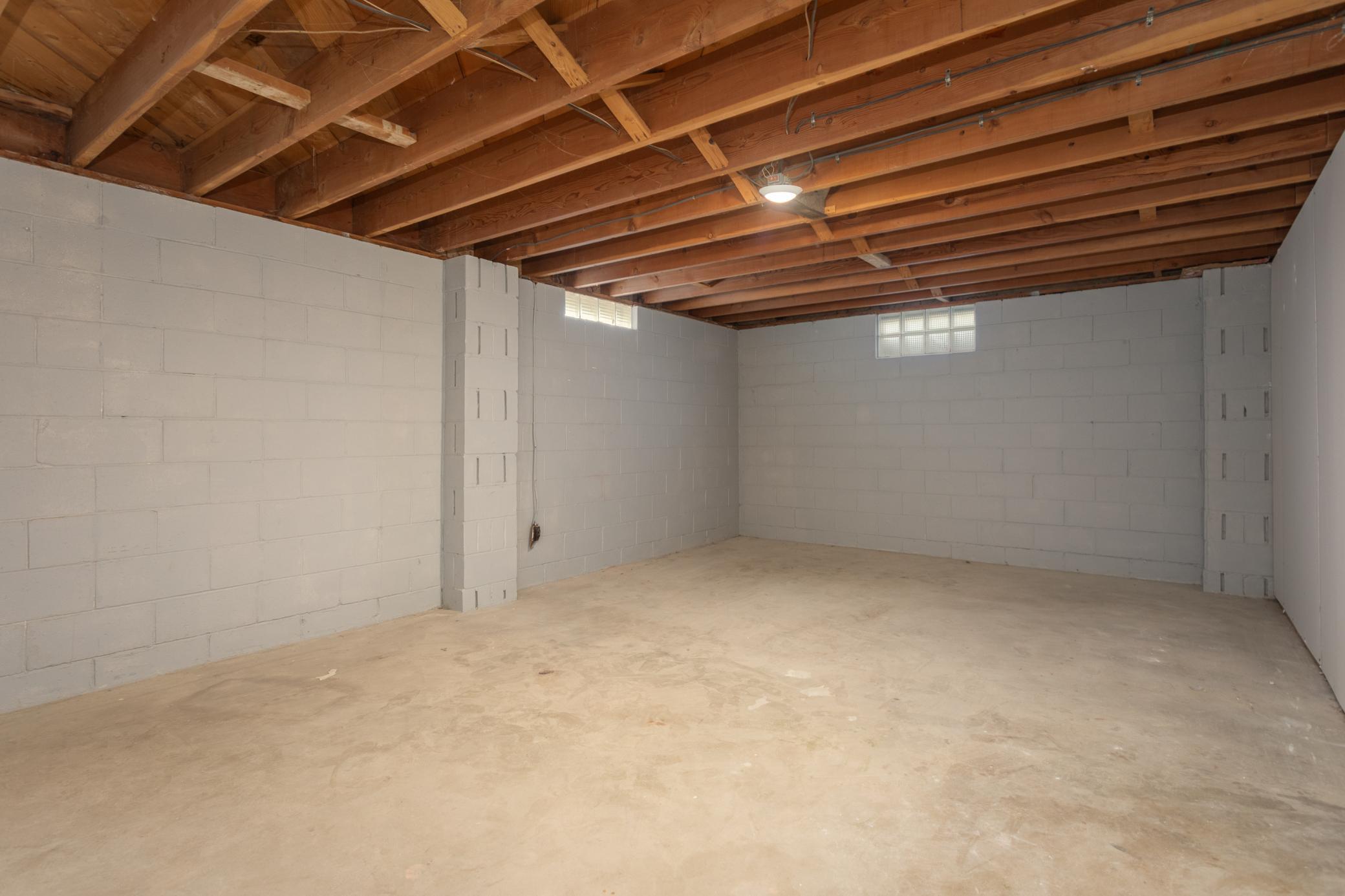 308 Fingal Drive Property Photo 22