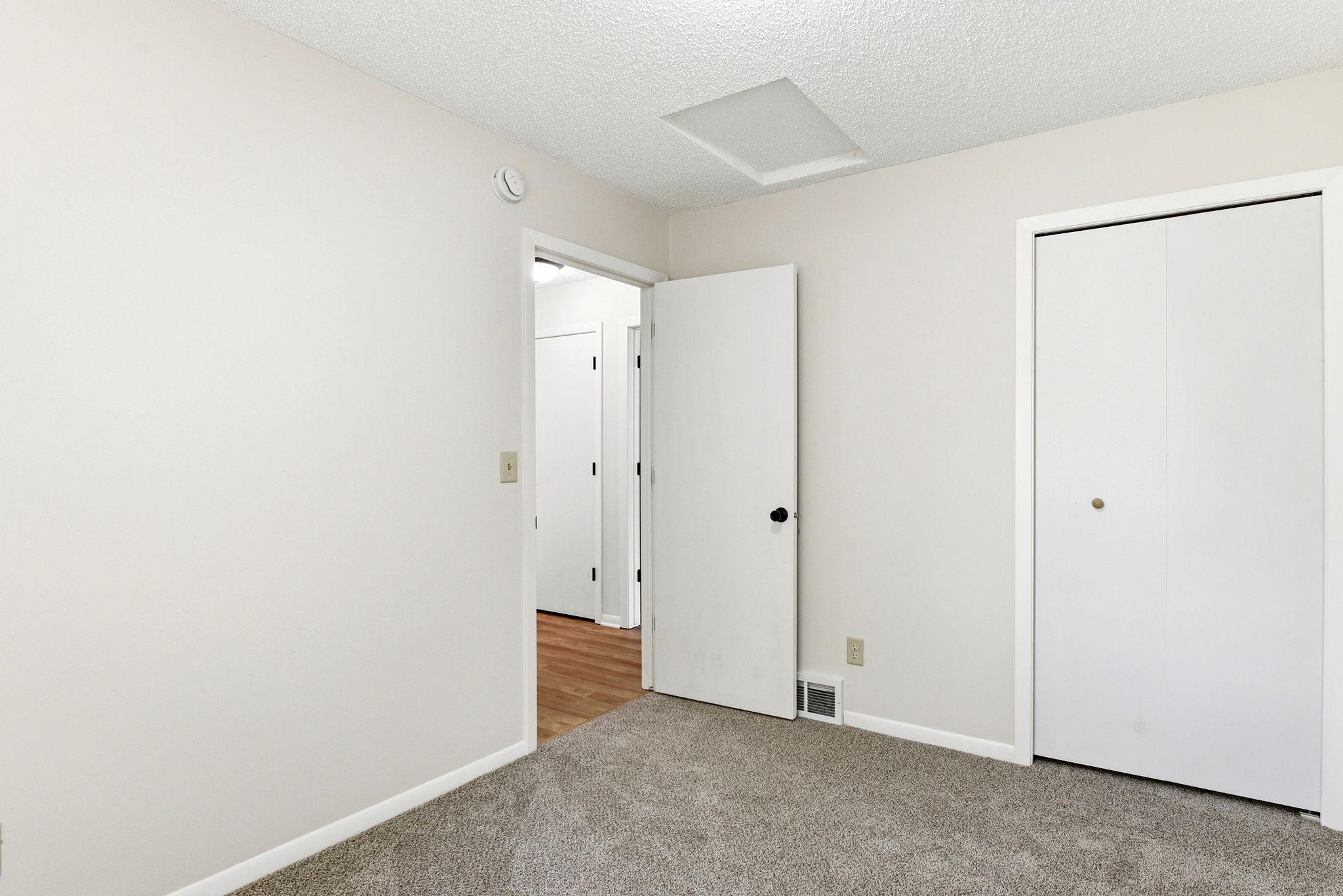 4233 Braddock Trail Property Photo 12